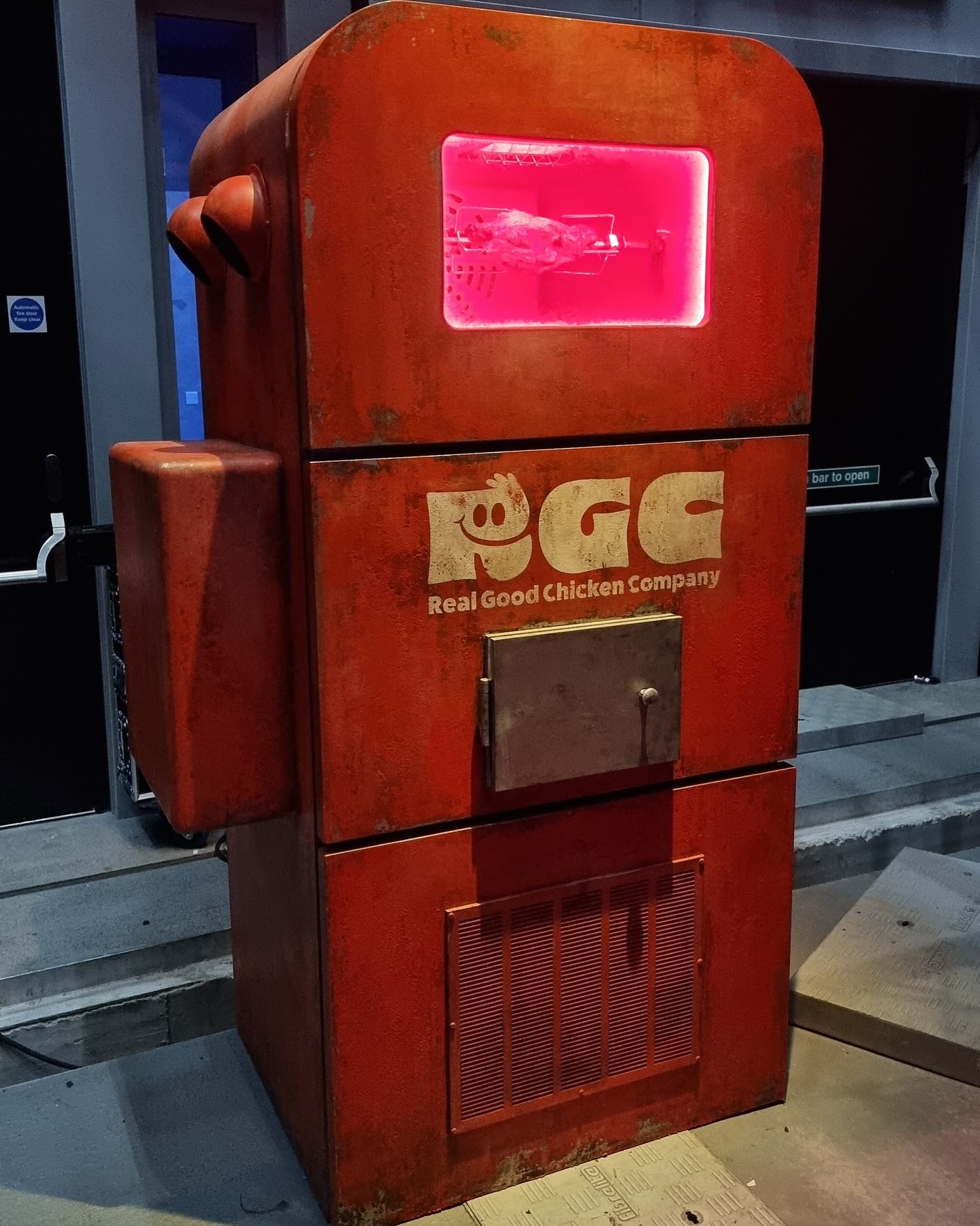 Vintage Rotisserie Chicken Vending machine designed and built for @marshmallowlaserfeast
Scenic painted @e.gaz.made
Rotisserie mechanism @almost_everything_london
-
-
-
#interactive #exhibitiondesign #setbuild #propmake #sweetdreams #chickencoop #setdesign #londonsetdesigner