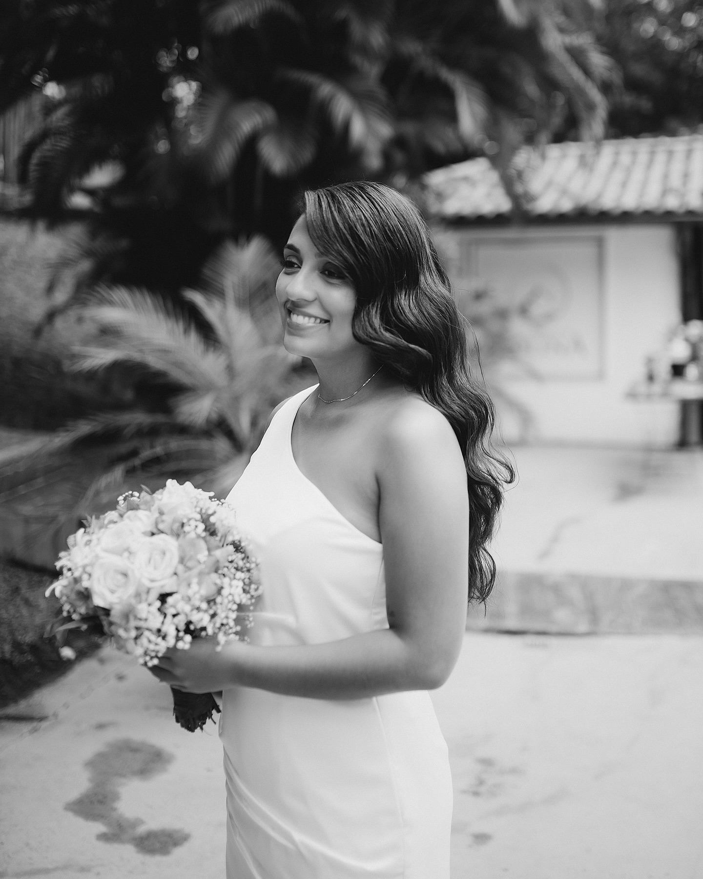 Um dia mais que especial, o momento de dizer sim ao grande amor!🤍🧡
Foram anos juntos criando e escrevendo suas histórias, e agora começam uma nova jornada juntos, escrevendo esse novo capítulo unidos.
As definições de amor, amizade, cumplicidade, carinho e paixão são pequenas formas de demonstrar o quanto esses dois juntos podem ser.🤍
@sitioreservadacolina
@majuh.atelier
@lacerdaafilms
@gerginphotography
@bandajonytequila
@_beatrizbrito_
@gabriel.keaton
#casamento #fotografiadecasamentorj #casamentoarlivre #casamentorj #fotograforiodejaneiro #rj #riodejaneiro #sitioreservadacolina #photographerinriodejaneiro #weddingriodejaneiro #noiva2025 #noiva #buquenoiva #noivo #perfumegranado #makingofnoiva #gerginphotography #gerginfotografia