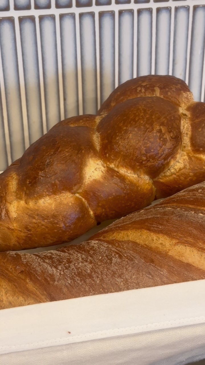 Details of our Sunday Brunch! 🍳🥞
What can you expect?
*All inclusive Buffet
*Small a La Carte menu to order as much as your heart desires
*Glass of Prosecco
Bring your family from 11:30-14:30
Check out our website for the menu!
#brunch #horgen