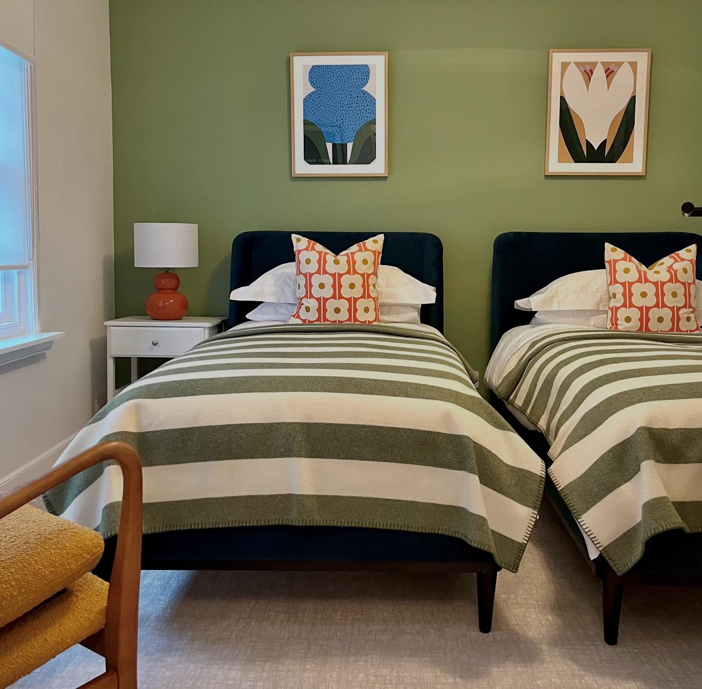 Here are the before and after pics of the guest bedroom at the St Andrews cottage. I love working with twin beds, I find the symmetry very pleasing 😊
We’ve really cranked up the visual impact in this room by using bold colour, shapes and pattern. It’s now brimming with personality and much more reflective of my clients own style.
