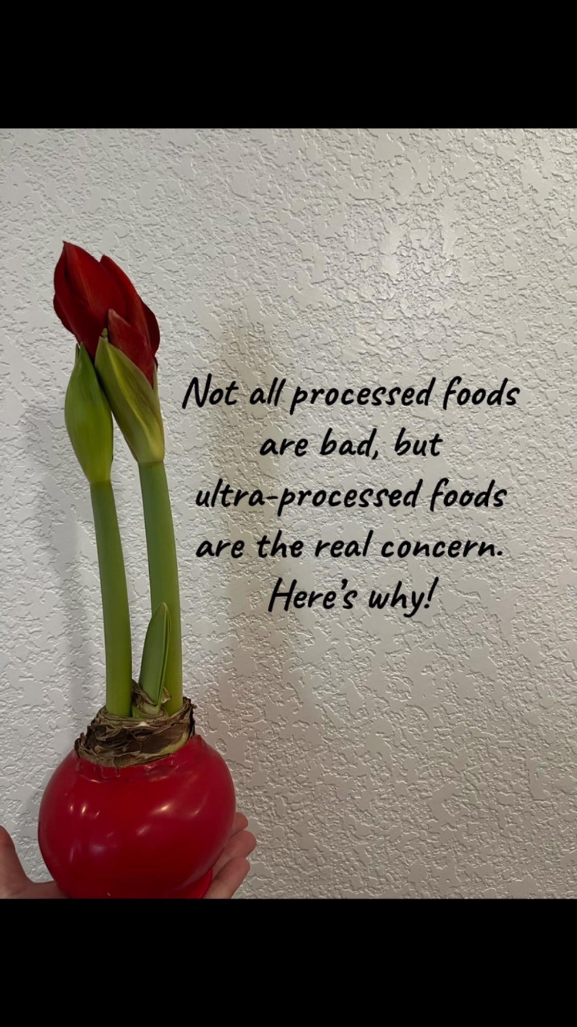 Not all processed foods are created equal! Understanding the difference between processed and ultra-processed foods can transform your health and wellness journey. 🌱
👉 Processed foods: These are lightly altered to improve shelf life or safety, like frozen veggies, canned beans, smoothies, or whole-grain bread. They’re nutrient-dense and can fit into a healthy diet.
🚨 Ultra-processed foods: These are highly modified with added sugars, unhealthy fats, artificial flavors, and preservatives. Think soda, chips, packaged pastries, and instant noodles. These foods are designed for taste, not nutrition, and are linked to inflammation, weight gain, and chronic diseases.
✨ Health Tip: Reduce ultra-processed foods and choose more whole or minimally processed options. Small swaps can make a big difference for your health!
💡 Save this post to start making better food choices today and follow for more easy, actionable health tips!
#HealthyEating #NutritionTips #WellnessJourney #SmartFoodChoices