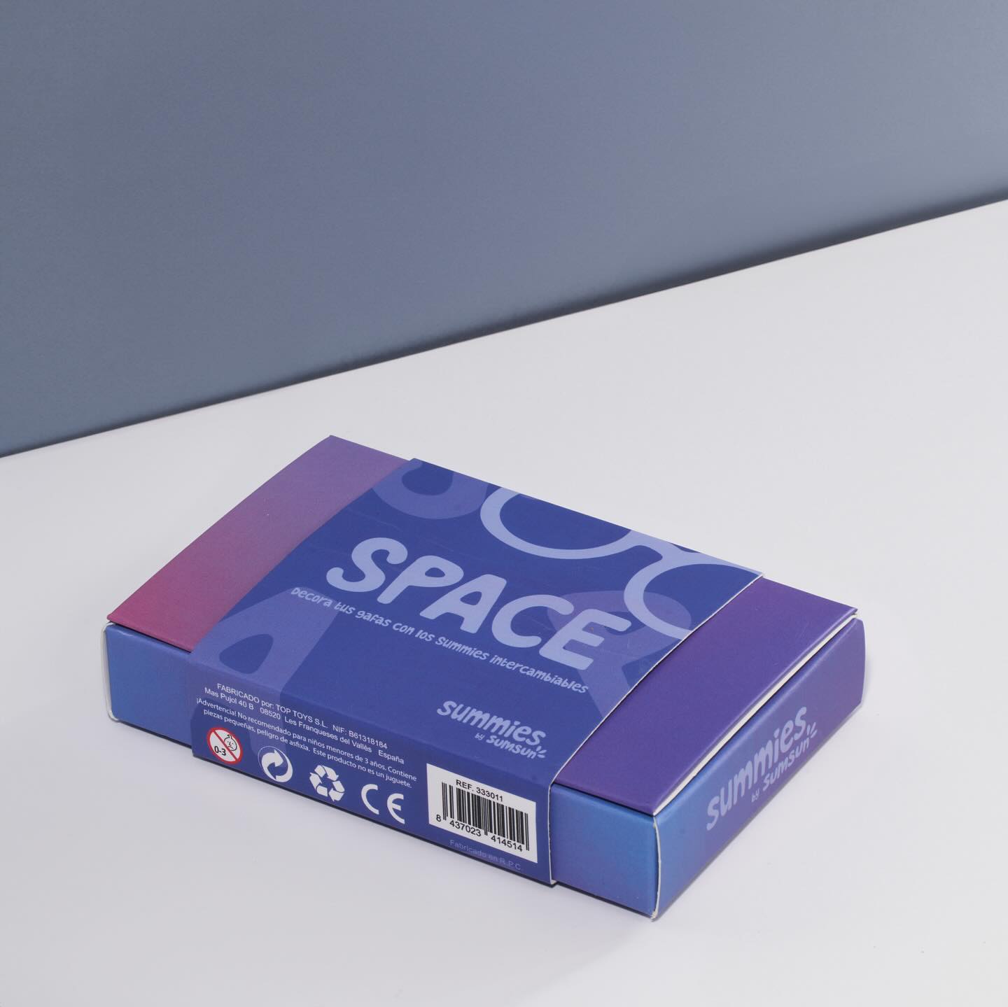 ¡Prepárate para una aventura fuera de este mundo con la colección Space de Sumsun! 🚀🌌 ¿Hoy te sientes como Summy, el sol radiante, o como Stacy, la estrella más brillante de la galaxia? 🌞✨ ¿O quizás prefieres volar con Uffie, el ovni curioso, explorar con Sky, el astronauta valiente, o surcar el espacio con Aru, la aeronave veloz? 👩🚀🛸 ¡Con la caja de Summies Space, cada día es una nueva misión estelar! 🌍🕶️ #SumsunSpace #Summies #Sumsun #SummiesSpace