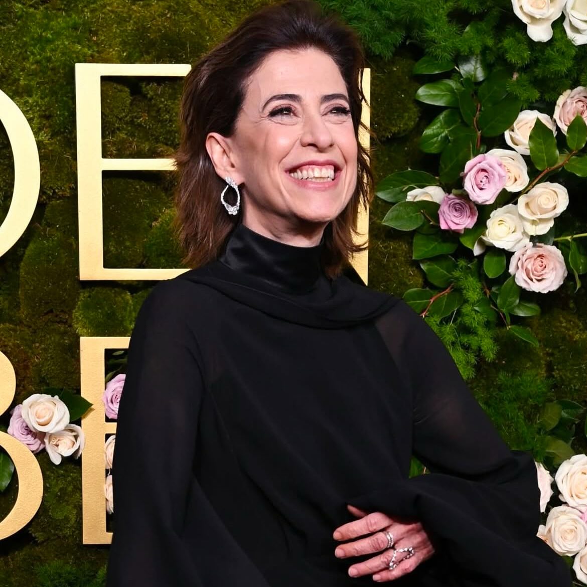 É do Brasil-sil-sil! 🇧🇷🇧🇷🇧🇷
E aquela máxima se comprova: Nem sempre uma grande atriz dramática vai se dar bem na comédia. Mas uma grande atriz cômica pode fazer o que quiser, inclusive drama. (O filme prova isso, independente do prêmio).
Mas ela quer e merece o prêmio tb!
Então,
Globo de ouro pra ela, Fernanda Torres!
F*DA DEMAIS!
#globodeouro #goldenglobe2024 #fernandatorres #aindaestouaqui #cinema #cinemabrasileiro