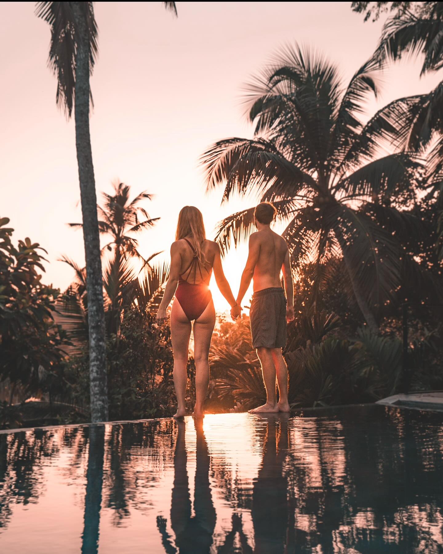 Travel & Sunset
@goodvibesvillas
S R I L A N K A
#travel #srilanka #hotel #unawatuna #boutiquehotel #infinitypool #wanderlust #goodvibes #goodvibesonly #travelphotography #island #nature #design