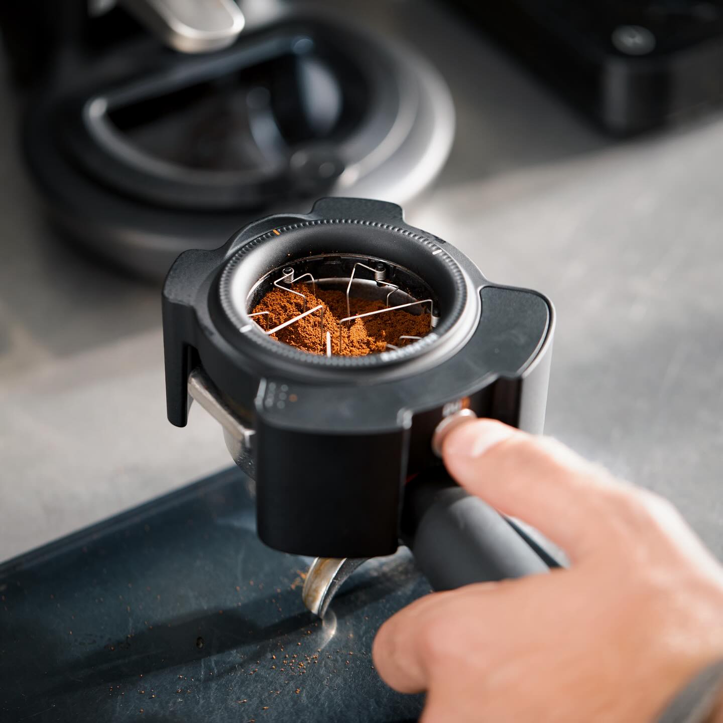 Säg hej till PUQ Navigator!
Produkter som underlättar samtidigt som det säkerställer kvalitén är en perfekt kombo som vi älskar att jobba med! Navigator är just en sån produkt!
Finns nu att förbeställ 💫
@puq.coffee
.
.
.
.
.
.
.
.
.
.
.
.
.
.
.
#lineamicra #lamarzoccohome #coffee #homebarista #rrebelworks #specialtycoffee #specialkaffe #handmadeinflorence #rrebel #lamarzocco #hökarängen #puqpress #puqnavigator #coffeetools