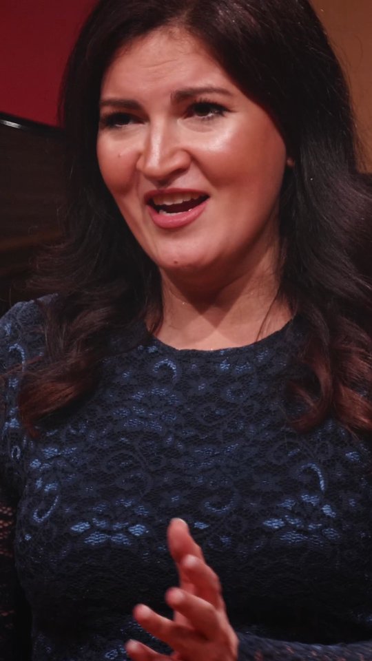 If you know me, you know I canât resist singing this waltz. đđđđđđ My all-time favorite piece! đđ€©đ€©đ€©
.
.
.
.
.
.
.
.
.
#annamoog #georgiansinger #favouritemusic #singersofinstagram #instagood #classicalsingersofinstagram #MusicLover #SingingPassion #VocalPerformance #ClassicalMusic #WaltzMusic #GermanMusic #SingerLife #LiveSinging #Vocalist #performanceart #bluedress #ifeelpretty