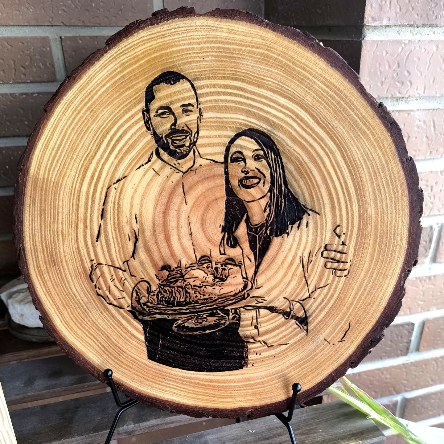 Cuadro personalizado grabado en rodaja 30cm 🌳
.
.
Consulta precio 📥
.
.
Disponible en diferentes tamaños.
.
-15cm
-18cm
-25cm
-30cm
.
.
@pyro.slice
.
.
#cuadros #regalos #pareja #personalizado #madera #lasermaster3 #recuerdos