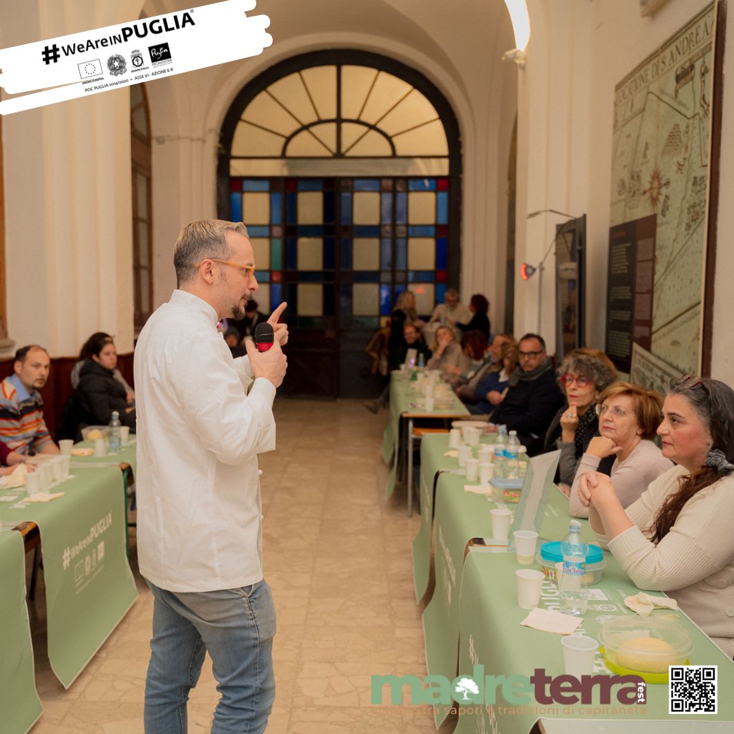 ๐ Il laboratorio dedicato alla panificazione รจ stato sicuramente uno dei piรน riusciti, non di meno tra i piรน desiderati.
Ospiti attenti ai consigli preziosi dei nostri maestri panificatori, mani che dovranno essere guidate dall'arte di @f.bonkry e @pascal_barbato
@pugliapromozione_aret
@madreterrafest
@oneeventi1