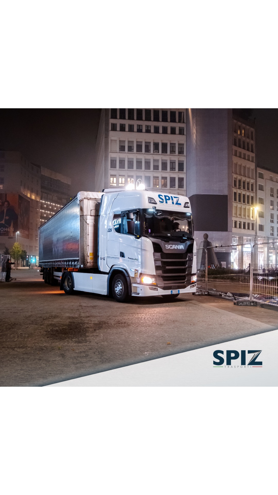 Anche nel cuore della notte, siamo in movimento per garantire consegne rapide e affidabili.
Questa volta, la nostra destinazione è il centro di Milano, con una consegna speciale per Sephora. Per noi, orario e distanza non sono un ostacolo: ci muoviamo con precisione e puntualità, sempre al servizio dei nostri clienti.
Dove c’è bisogno di velocità, affidabilità e dedizione, Spiz Trasporti c’è. Giorno e notte, chilometro dopo chilometro, non ci fermiamo mai! 💪💯
••••••••••••••••••••••••••••••••••••••••••
Even in the dead of night, we’re on the move to ensure fast and reliable deliveries.
This time, our destination is the heart of Milan, with a special delivery for Sephora. For us, time and distance are never an obstacle: we operate with precision and punctuality, always at the service of our customers.
Wherever there’s a need for speed, reliability, and dedication, Spiz Trasporti is there. Day and night, mile after mile, we never stop!💪💯
#SpizTrasporti #ConsegneH24 #Milano #Sephora #NonCiFermiamoMai