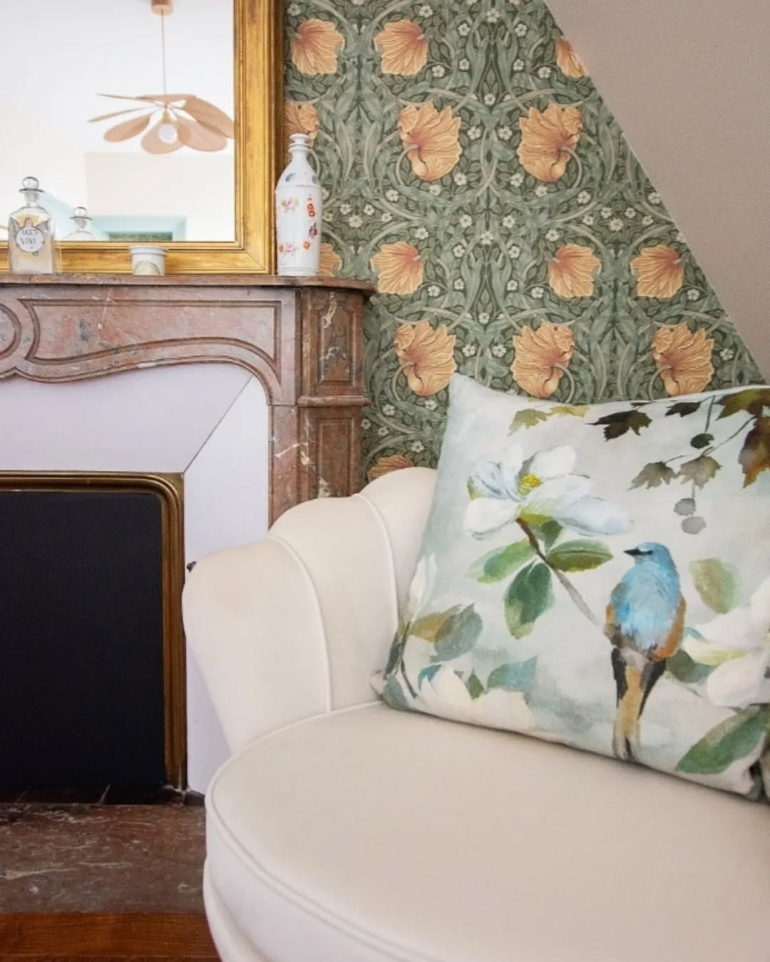 APRÈS/AVANT
Chambre fleurie - projet rénovation
Et reportage à retrouver dans le dernier @styleandco.fr 🤗
Photos de 📷 : @ce_photopro 😍
#maisonzoete #architecteintérieur #decorationinterieur #interiordesign #decorationinterieur #coloryourlife