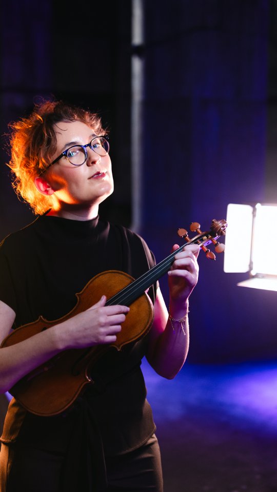 ❤️ART IN MOTION ❤️
🎻Recently, I had the greatest honor of filming and producing a few musical clips for the exceptionally talented Danish violinist Christine Bernsted 🌟
🎵 Watching her play is pure magic — every note she plays tells a story, and capturing her artistry through the lens was nothing short of inspiring ✨️
📽 Video production has always been a huge source of creative energy for me. It's where storytelling and visual artistry collide, and when I get to collaborate with such extraordinary talents, the experience becomes truly unforgettable 🎼
🥰 Thank you, Christine, for trusting me to bring your music to life in a new way 🙏 You’re incredible!
___________________
🎼 "Lonely Suite" by Lera Auerbach
🎻 Violinist @christinebernsted
In cooperation with @naxos_denmark
▪︎
▪︎
▪︎
▪︎
#christinebernsted #naxosdenmark #violinistvirtuoso #musicinmotion #videoshoot #violin #copenhagenvideographer #musikvideo #copenhagenvideoproduction #videografdanmark #videografkøbenhavn #denmarkvideography #danishvideographer #filmmakingindenmark #elenabelevantseva #creativeindenmark #photoandvideocopenhagen