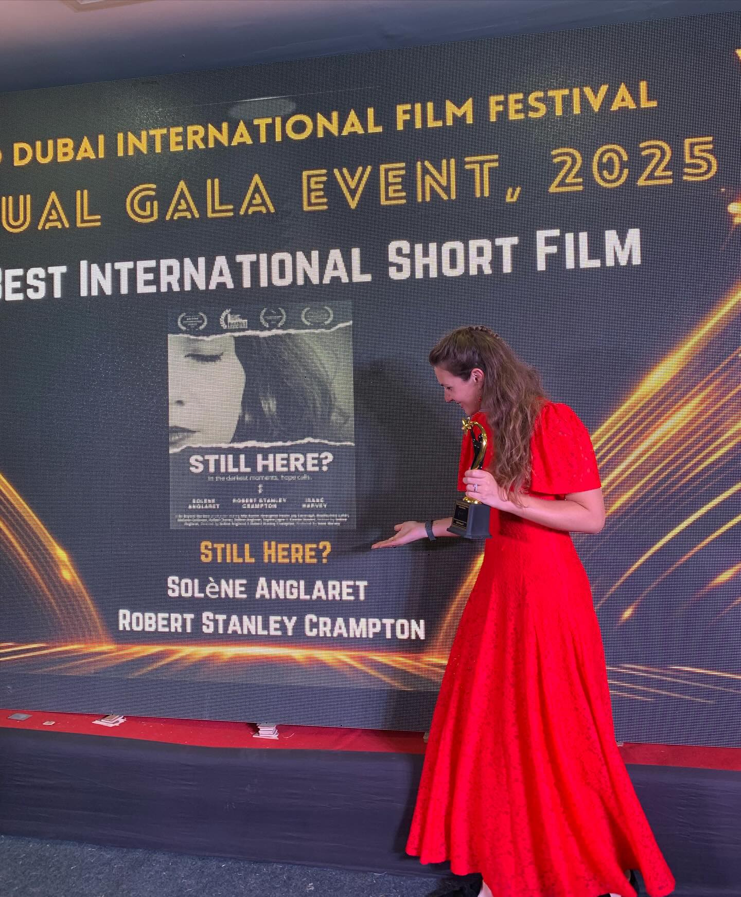 Still can’t believe this happened 🥲✨🙌💛 “Still Here?” was awarded Best International Short Film at the @indodubaifilmfestival !!!
A huge thank you to the best team @the_stanley_studio (co-director, cinematographer & editor), @iamisaacharvey (producer) and @emjadehames (production assistant).
And to everyone who lended their voice and unedited truth to the project @_ally_austin_ @jpcav_ @madhurima_lahiri @xannibelle @bigbossmusicmastering @mindovermelanie @georgetteshouldbestudying & Sophie. I’m SO glad you’re all still here.
We find ourselves in a global mental health crisis with 700,000 people dying by suicide each year, 1 in 4 of us experiencing a mental health condition, but 2/3rd not receiving support and care.
“Still Here?” is a contribution towards hopefully changing that. It is dedicated to all those who have experienced significant mental health turmoil, falling deep into a pit of darkness. If that’s you today, I feel with you.
“Still Here?” is also an invitation to remind ourselves and each other what makes our lives worth living, because they intrinsically are - even when it doesn’t feel like it.
I believe storytelling and meaningful conversations have the power to change and save lives. That’s why I took the leap and shared parts of mine through this short film.
It’s currently going through the rounds of festivals and some ask for exclusivity, so it’s not yet publicly available. As soon as it is (end of 2025), I will let you all know!
Until then, if you only remember one thing about “Still Here?” and this post, may it be this: hope is the light in the darkness… to quote the wonderful poet Rumi: “If everything around you seems dark, look again, you might be the light.”