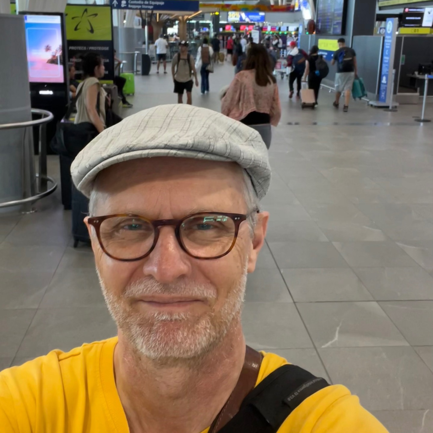 Am Mittag des 27. Februars 2025, nach fast 5 Wochen, ist es dann soweit: Abflug aus Santiago. Nicht nur die Anden, auch die Pyrenäen und die Schweizer Seen präsentieren sich von der schönsten Seite. Müdes, aber frohes Wiedersehen! Danke euch für die Begleitung! #familienbesuchchile #ccaatsantiago2025 #lebensübergang #überquerungen