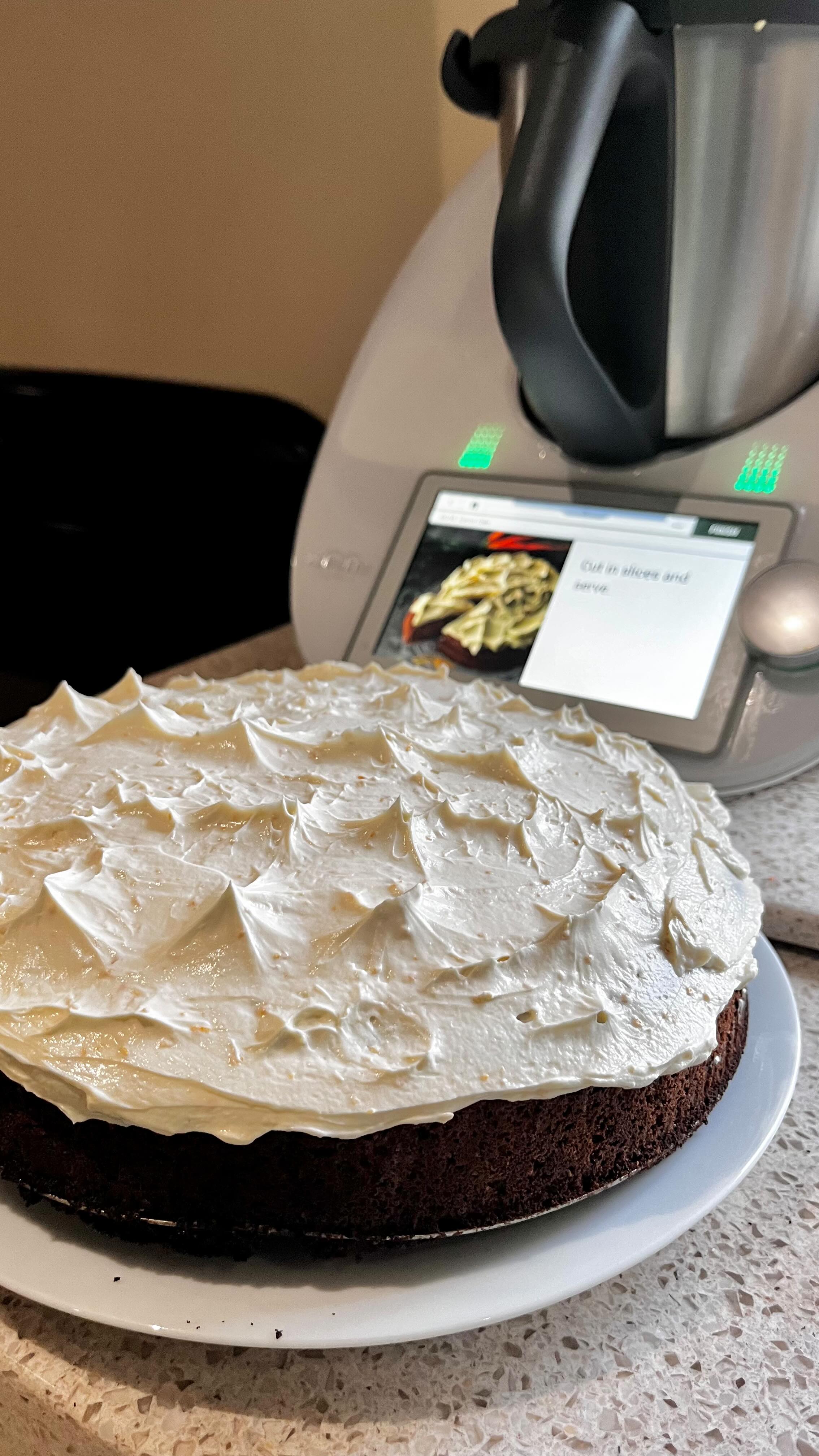 🥕 Carrot Cake 🥕 an all time favourite so simple and so delicious! Make your life easier and make it in your thermomix! #thermomix #thermomixuk #thermomixukandireland #bimby #bimbyuk #preordertm7 #tm6 #tm7 #cookfromscratch #homecooking #carrotcake #carrot #cake