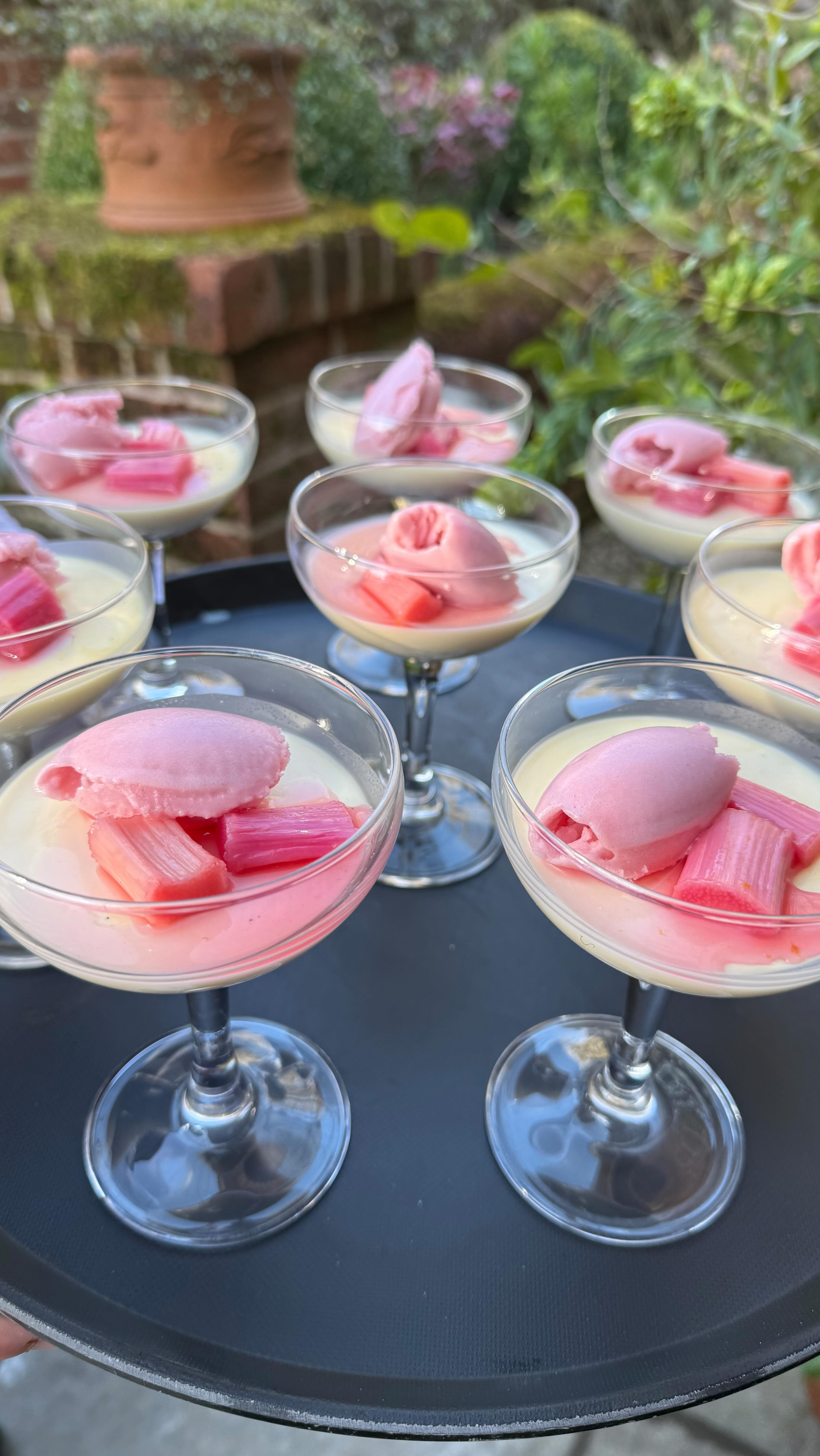 And we’re off, the team is back together and the sun was shining for this lovely canapé, bowl food party.
So excited for what this summer will bring.
#catering #event #eventcatering #marthahollis #party #birthday #celebration #hampshire #work #life #team #funtimes #summerseason #letsparty #workhard #winchester #food