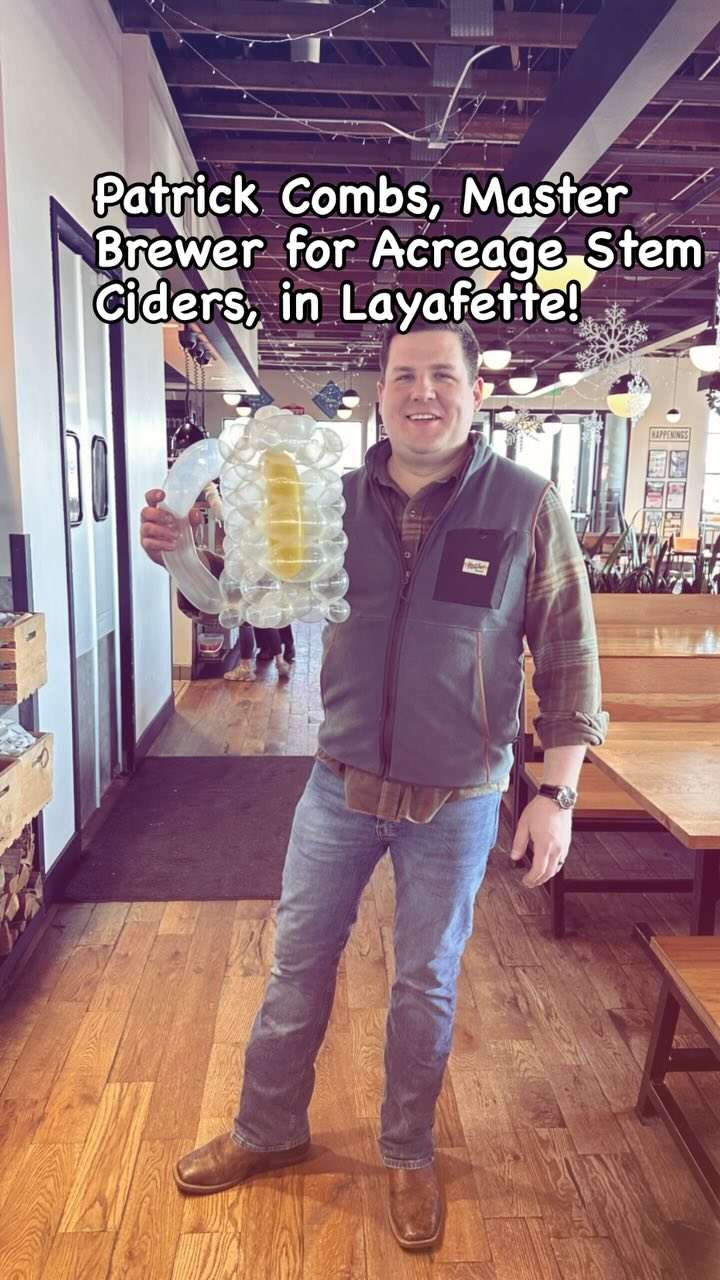 Had such a great time at Acreage Stem Ciders in Layafette today! The kids AND adults got involved! I'm so grateful to have the opportunity, and privilege to entertain such wonderful humans! ☺️🙏 #blessed #acreagestemciders #stemciderslafayette #stemciders #denverballoonguy #denverballoonman #cider #balloon #mug