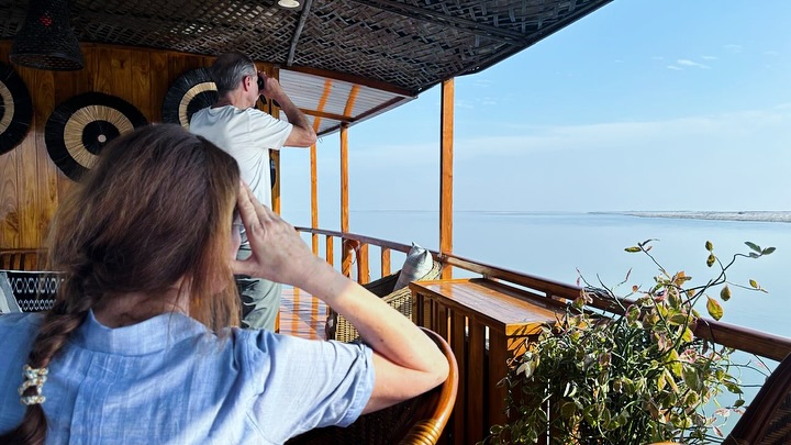 Private cruising on local crafted houseboats #mvrudrasinha I & II made entirely of wood in old school style of Assam.
#lahélife
#brahmaputrarivercruise
#assambengalnavigation
#lovewithabncruises
.
.
.
.
.
#privatecruises #privateboattour #privateboatcharter #privateboatcruise #privateboattrip #privatesailing #privatehouseboat #houseboatsofindia #northeastindiatravel #assamcruise #houseboatmagazine #houseboattrip #houseboatlife #houseboatdesign