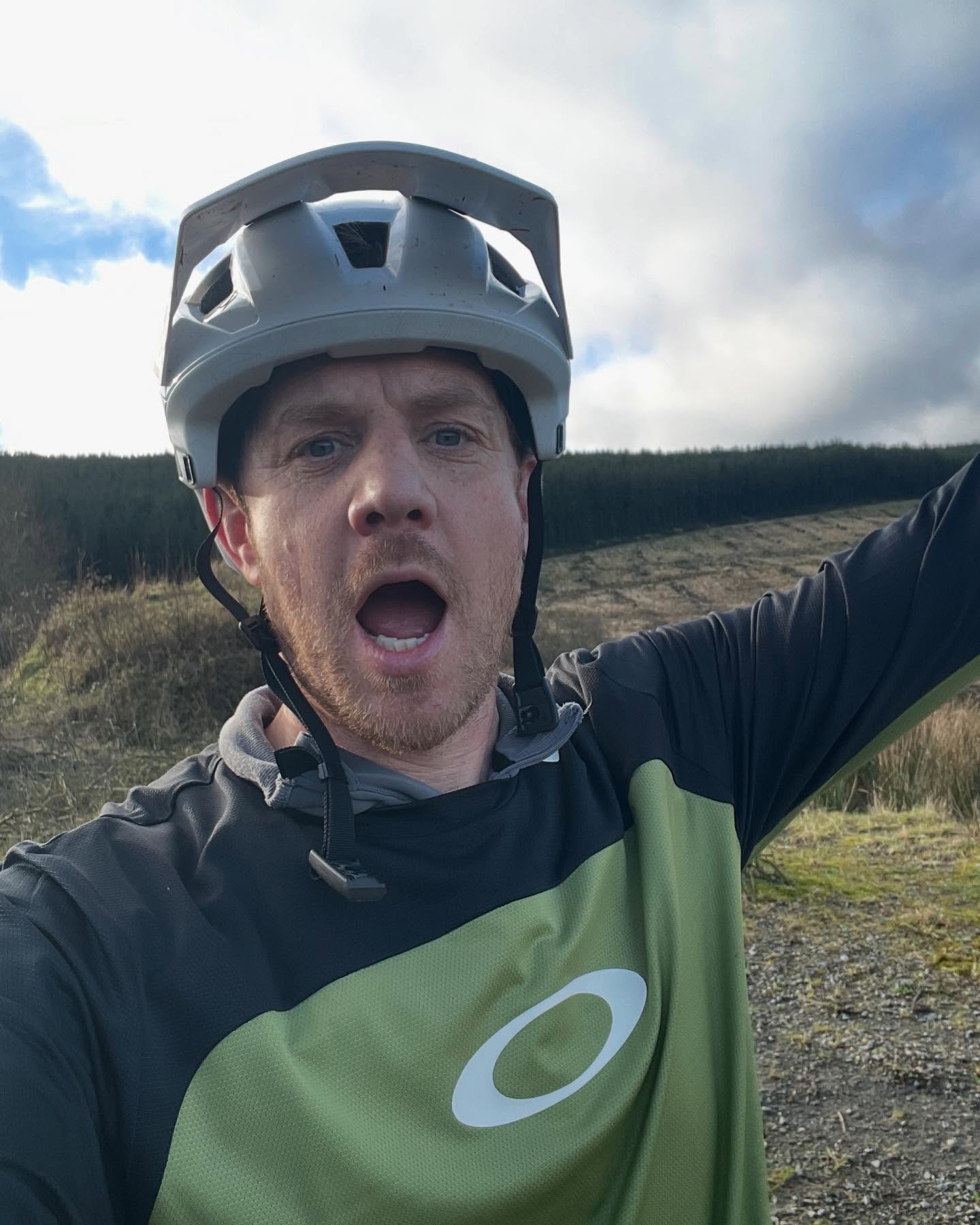 2025 locked and loaded!! Let’s get into it 💣 🤘
@wallace_training
#wallacetraining
#mtbcoaching #mtbcoach
#mtbfitness #mtbpt #mtbpersonaltraining #mtbpersonaltrainer
#downhillmtb #downhill #dh #downhilltraining #downhillcoaching
#enduromtb #enduro #edr #endurocoaching
#xcmtb #xccoach #xctraining
#roadcyclingcoach #roadracingcoach
#cyclecoaching #cyclecoach #cyclepersonaltraining
#cyclingpersonaltrainer #cyclingcoach
#cyclingcoaching