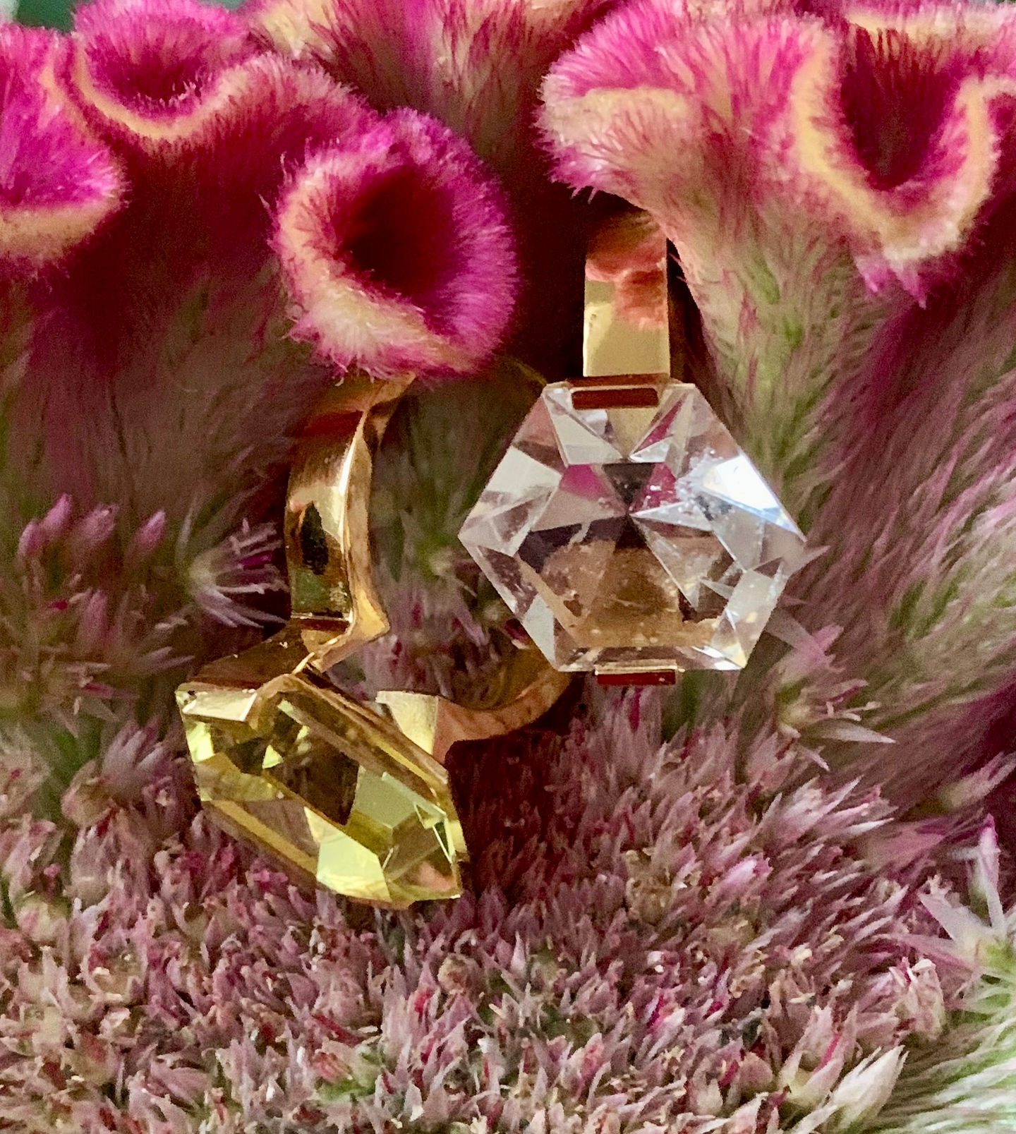 SPARK RING Citrin & Bergkristall
#schmuckstück #edelsteinschmuck #citrin #bergkristall #ring #goldring #handmade #madeingermany #saarland #saarbrücken #handarbeit #smalllabel