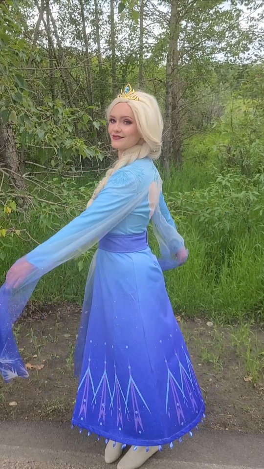 Some days just feel like they’re straight out of a storybook. 🌸💫❄️