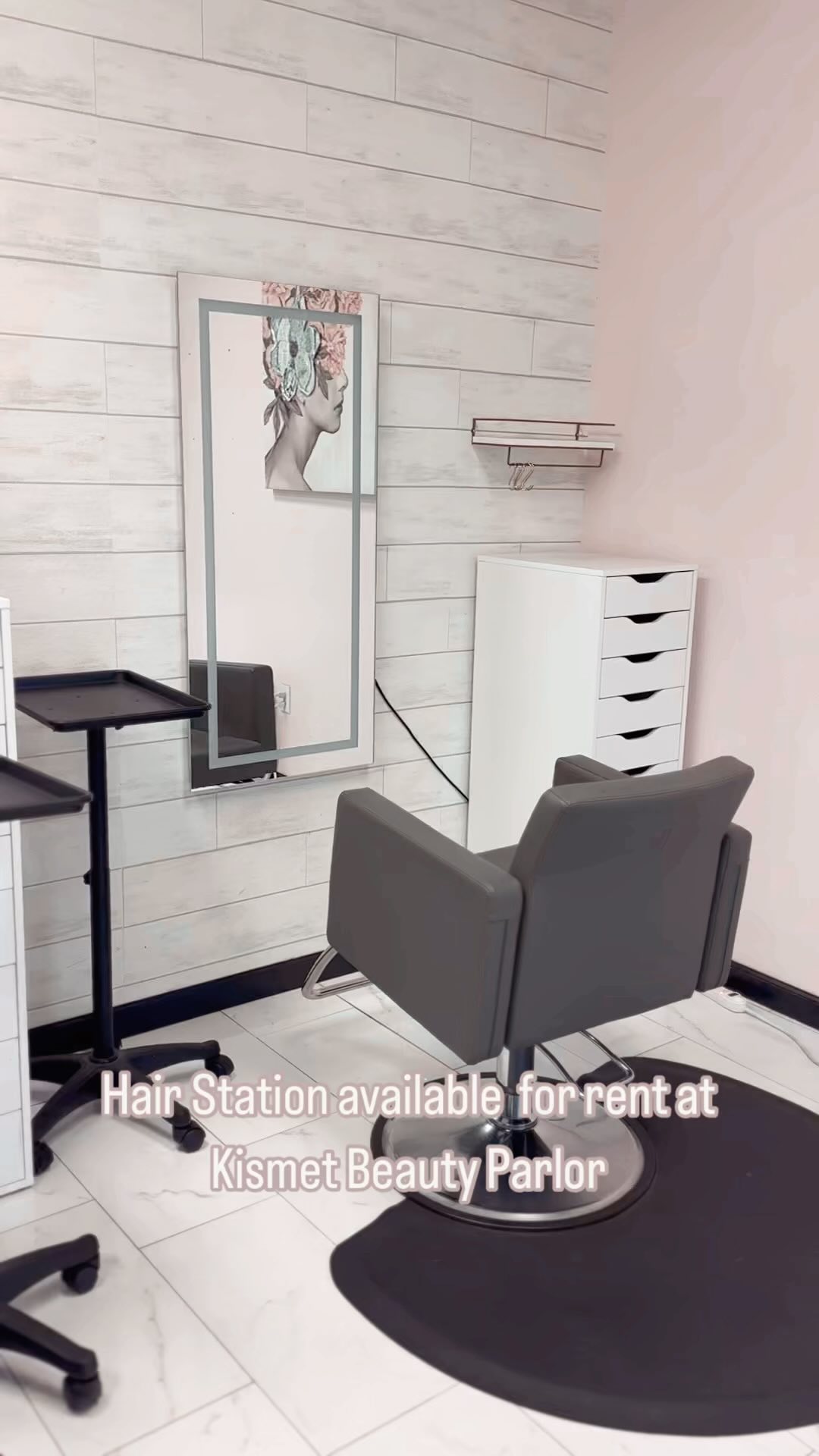 ✨ Looking to rent a semi-private salon suite to grow your hairstyling business? ✨
We have the perfect space available at Kismet Beauty Parlor in Folsom!
Here’s what’s included:
🖤 Washer & Dryer
🖤 24/7 Access
🖤 Wi-Fi & TV in-suite
🖤 Social media shares & website feature on Kismet’s pages
🖤 Uplifting work environment with a team of experts who love to cross-promote each other’s services
The station comes with:
💇♀️ Storage organizer
💇♀️ Rolling tray
💇♀️ Backlit mirror
💇♀️ Ample natural light
💇♀️ Space to customize with your own shelving and color bar
🌟 Plus, Kismet Beauty Parlor was just named Folsom’s Best of the Best Hair Salon! 🌟
Don’t miss the chance to join a vibrant, award-winning team.
👉 Schedule a tour today and see why this is the perfect space for you!
#FolsomCA #FolsomHairSalon #FolsomStylist #KismetBeautyParlor #SacramentoHairSalon #SacramentoStylist #HairstylistForRent #SalonSuiteRental #FolsomBusiness #HairStylistLife #FolsomCommunity #FolsomLocalBusiness