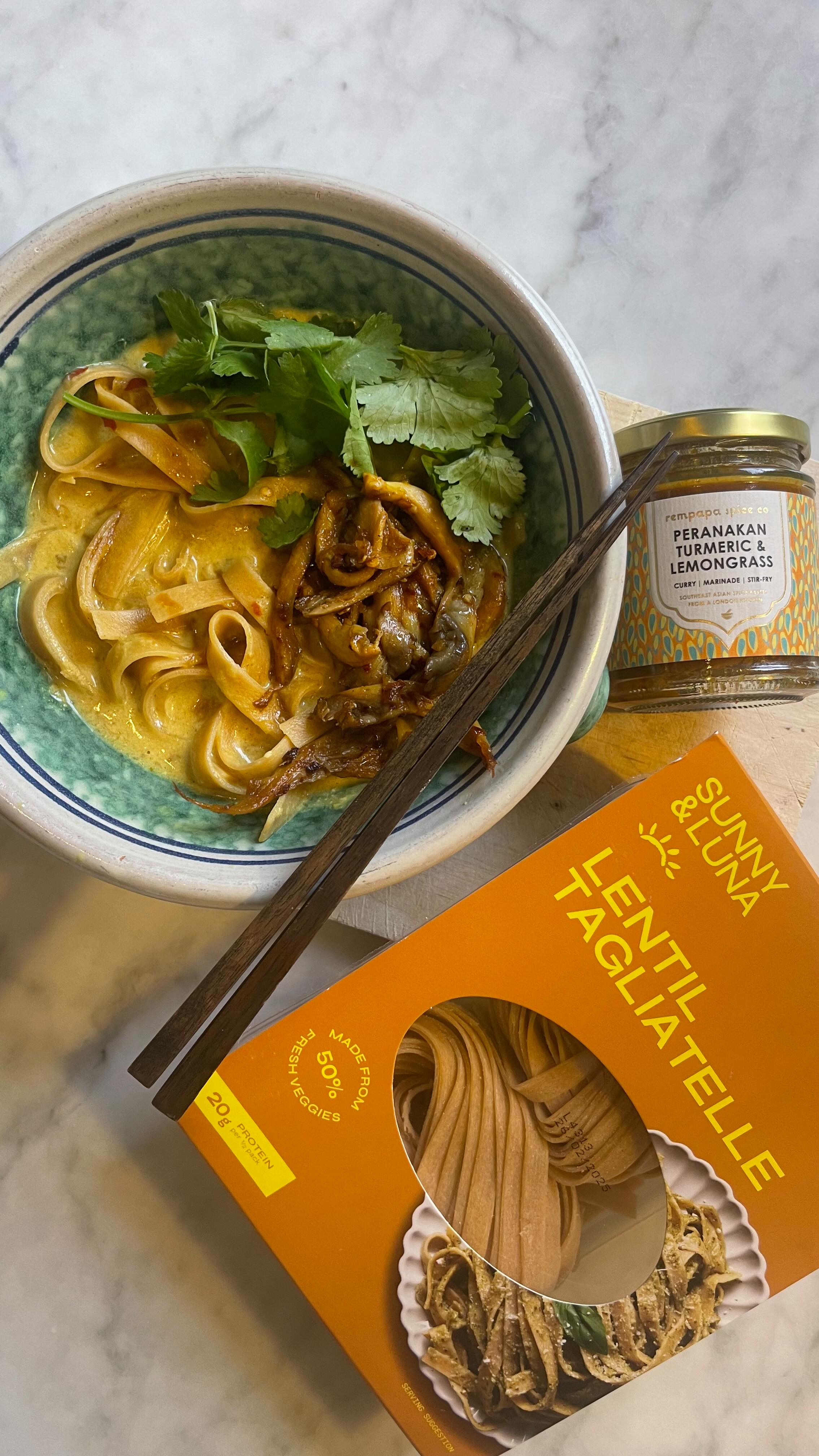 Italy meets Southeast Asia 🤝
To celebrate our launch on @ocadouk we’ve teamed up with @rempapaspiceco to make a tagliatelle recipe you probably haven’t seen before!
Made with Rempapa’s Peranakan Tumeric & Lemongrass Paste, we created this Tagliatelle Laksa ✨
With Sunny & Luna Lentil Tagliatelle it’s even high in protein and packed with nutritious lentils, peas and chickpeas.
The perfect warming dish for this chilly weather ❄️
DM us for the full recipe. You can pick up all the ingredients on Ocado.com in the @buywomenbuilt shop 💜
