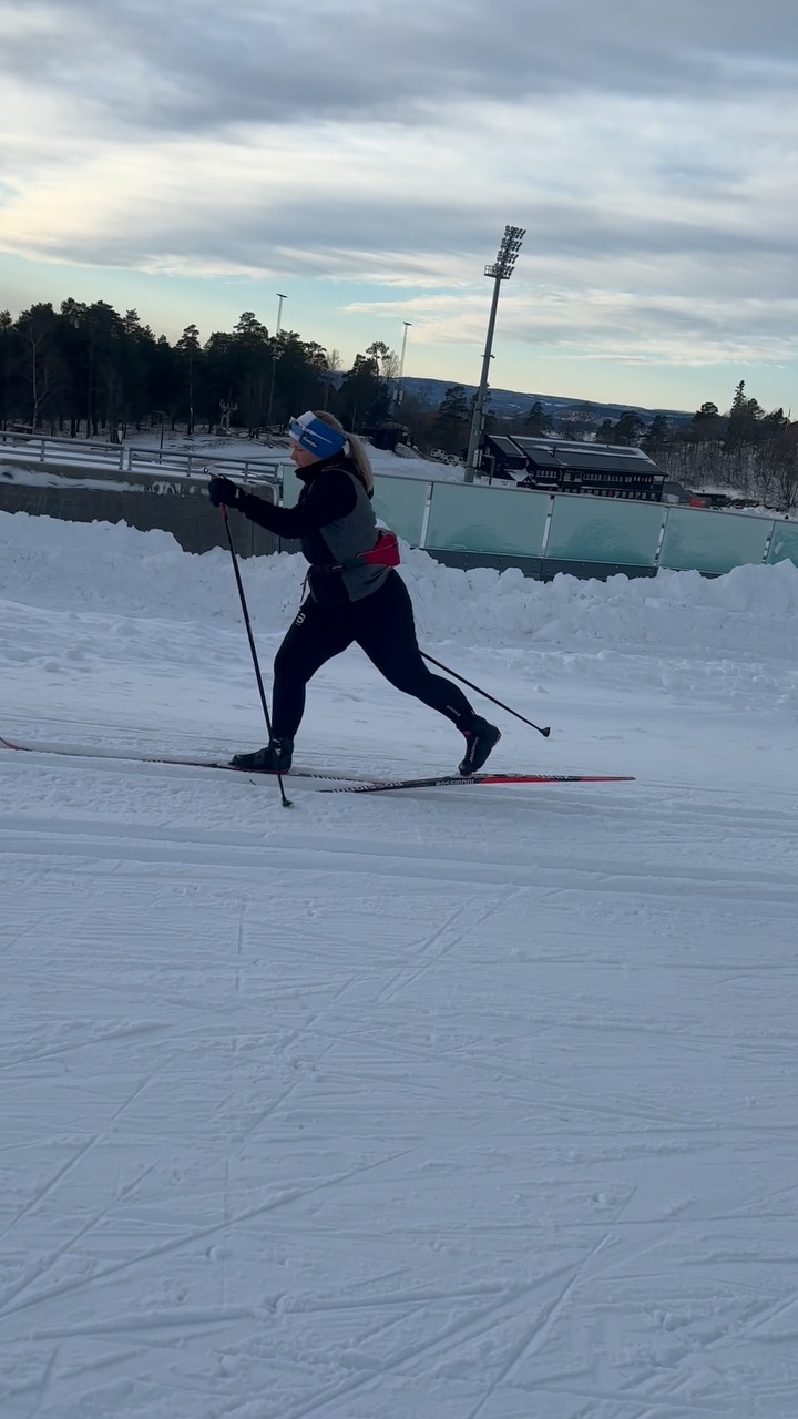 Sjekk denne utviklingen fra første til siste forsøk på dagens økt🙌🏻 Fra turgåer til racer🚀 Vi ønsker Rebekka masse lykke til med årets mål om Birken👊🏻