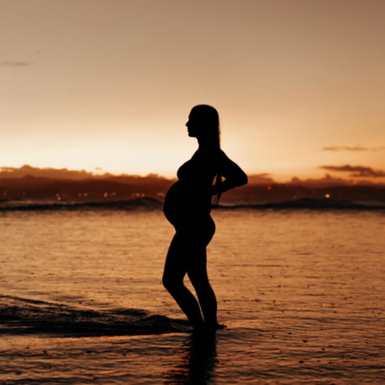 Last year was massive for us 💫 and in the midst of so much happening we found out we were being blessed with another little soul.
This news came as a massive shock to me to as I didn’t feel ready. There was so much going on personally and professionally for Brooklyn and myself as not just one but both of our businesses WBH and @yogable.wellbeing massively grew. And I doubted myself and the universe, momentarily.
But once I was able to journal and to reflect. I understood that my emotions and thoughts were fuelled by worry, fear and self doubt. This is not how I live my life nor how I make decisions. So I reset and I was able to see all the beauty and joy surrounding this news. I was grateful rather than overwhelmed. As I put my trust in the universe, in divine timing, in this little being and in myself.
I am now ready for the beautiful whirlwind that will come with our new little addition and I cannot wait to meet you earthside in March.