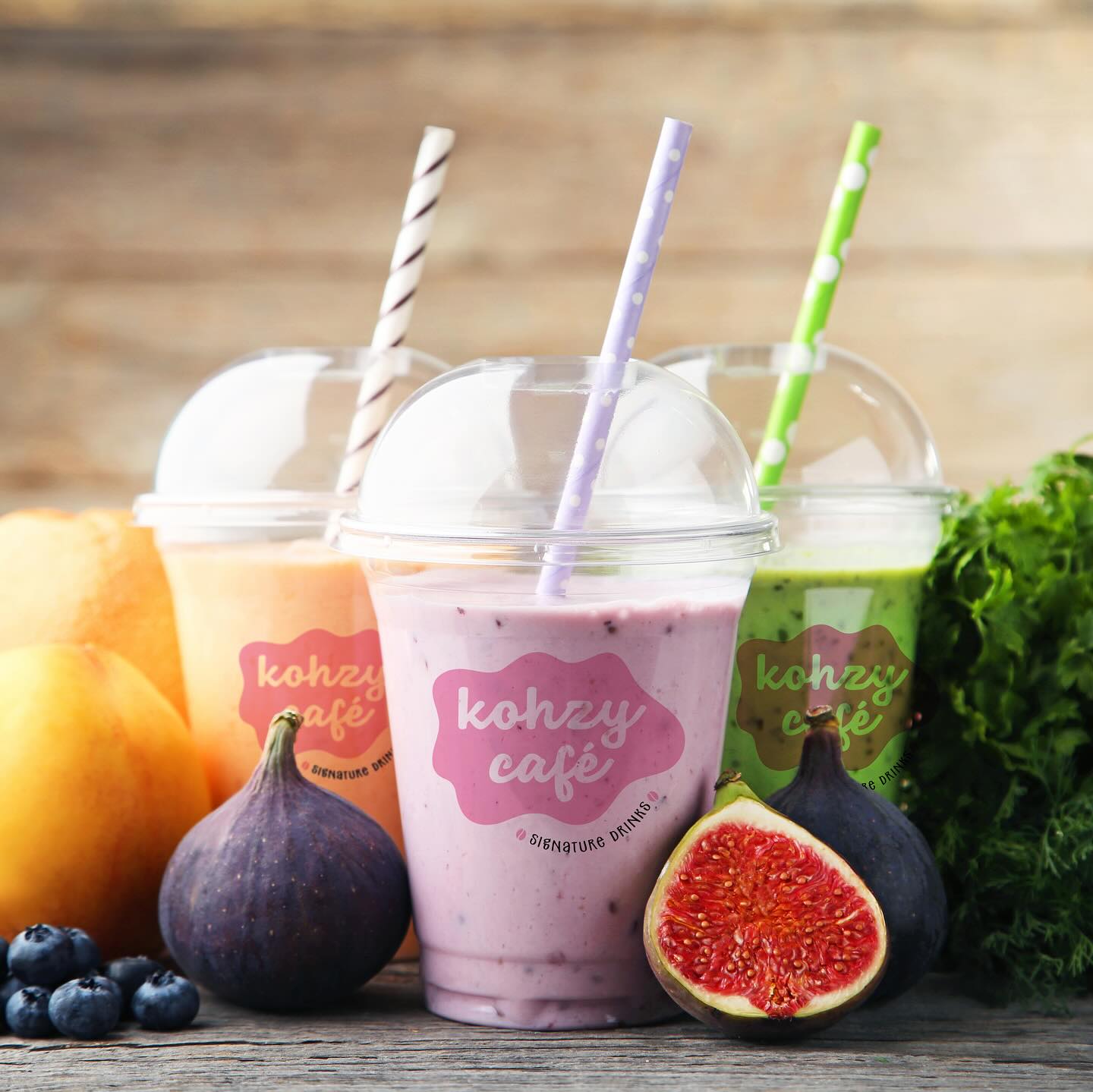 Start drooling 🤤 now. These drinks are just as delicious as they look with fresh fruit and specialty coffee drinks, @kohzycafe is drinkable art at its finest. Logo design and brand identity.