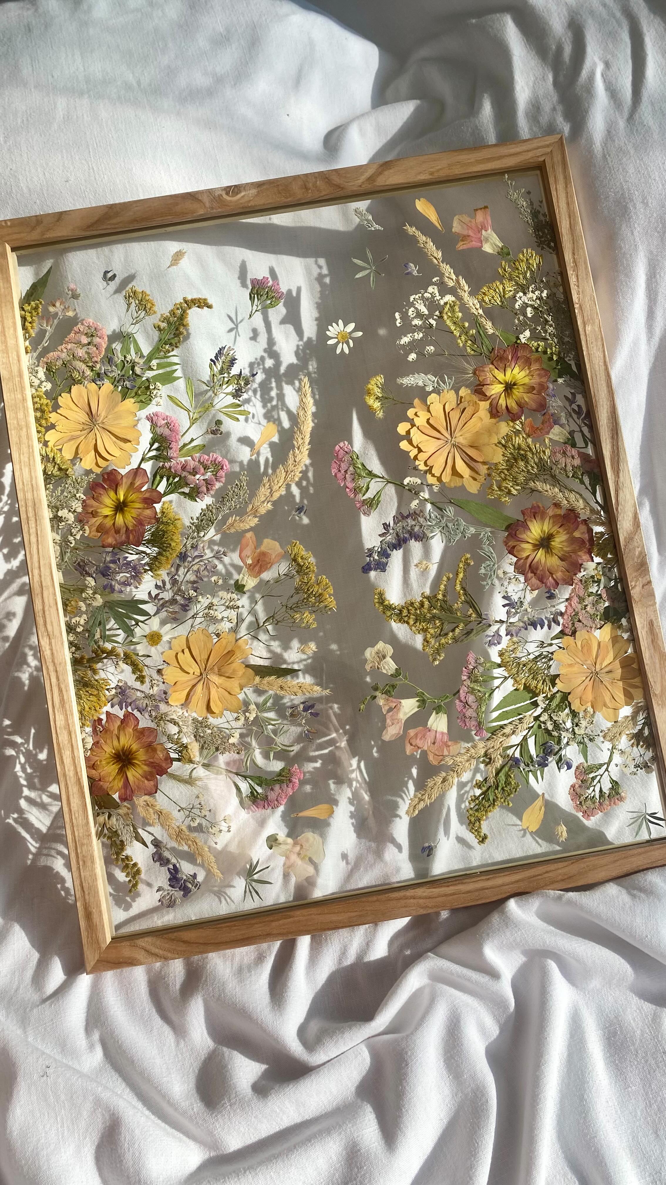 These wildflowers speak for themselves 🤩 My friend brought these flowers to me, from her friend’s wedding, and I had the pleasure of preserving them for her to gift to the bride.
I’m continuously honored to make these for life’s biggest moments! Thank you 🤎
#bridetobe #wereengaged #2025wedding