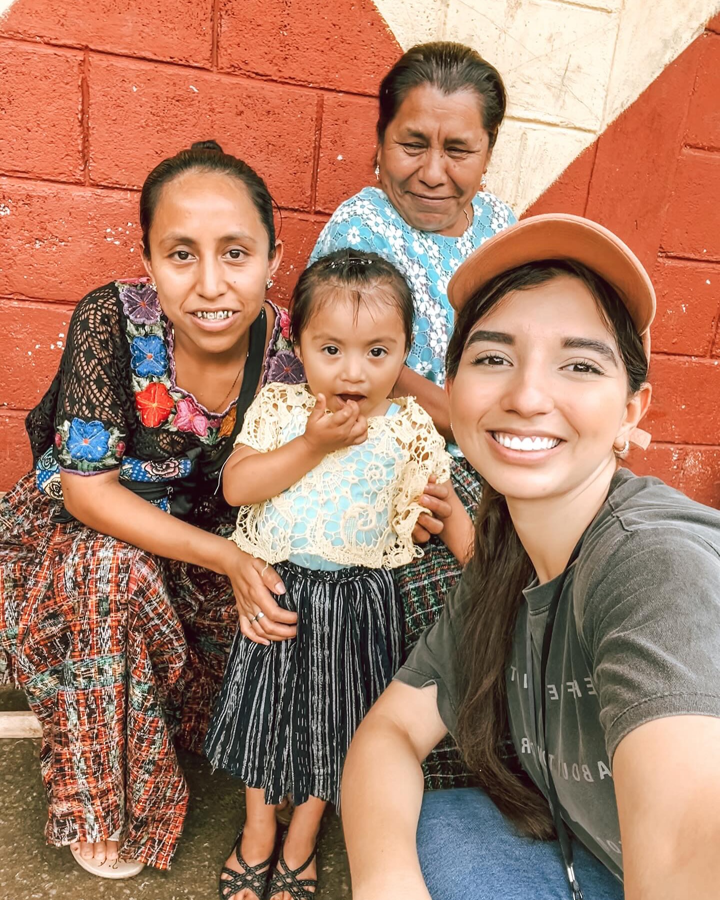 Hello everyone, it’s a new year and that means there will be new groups that we will be taking to Guatemala this upcoming year. So to help our prospective volunteers better get to know the types of people that help on these trips, today we will be featuring one of our former interpreters from 2022, @melissasanchinelli ! Interpreters/translators are such an important element to how well a clinic operation flows. Without them , we’re sitting ducks! You can follow her and her colleagues @lbsenglishacademy Let’s get to know her a bit!
“I’ve been studying the English language since I was a little girl, but interpreting is way different than just knowing the language. I started volunteering as an interpreter, along with my students (I’m a teacher), since 2017. During each trip, I learned to interpret better, recognizing that whatever the foreign volunteer says must be told to the Guatemalan person as clearly and accurately as possible.
My favorite thing about traveling with Hands of Esperanza it was to see the way the volunteers treated people with love, patience, and courtesy; just as God treats His sons and daughters. ❤️
Outside of interpreting, I’m a teacher so I’m always recording videos which contain pieces of advice for my students to learn useful vocabulary or grammar in English. Also, I go to the gym to get rid of stress and stay healthy. I read the Bible to grow spiritually and personally, to know my Lord deeper.“