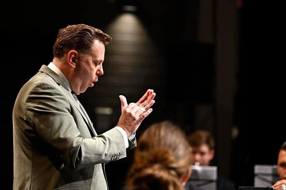 Onze dirigent is Abraham! Proficiat Ron, mit diene 50ste verjoardaag! ๐ฅณ
@ron_daelemans