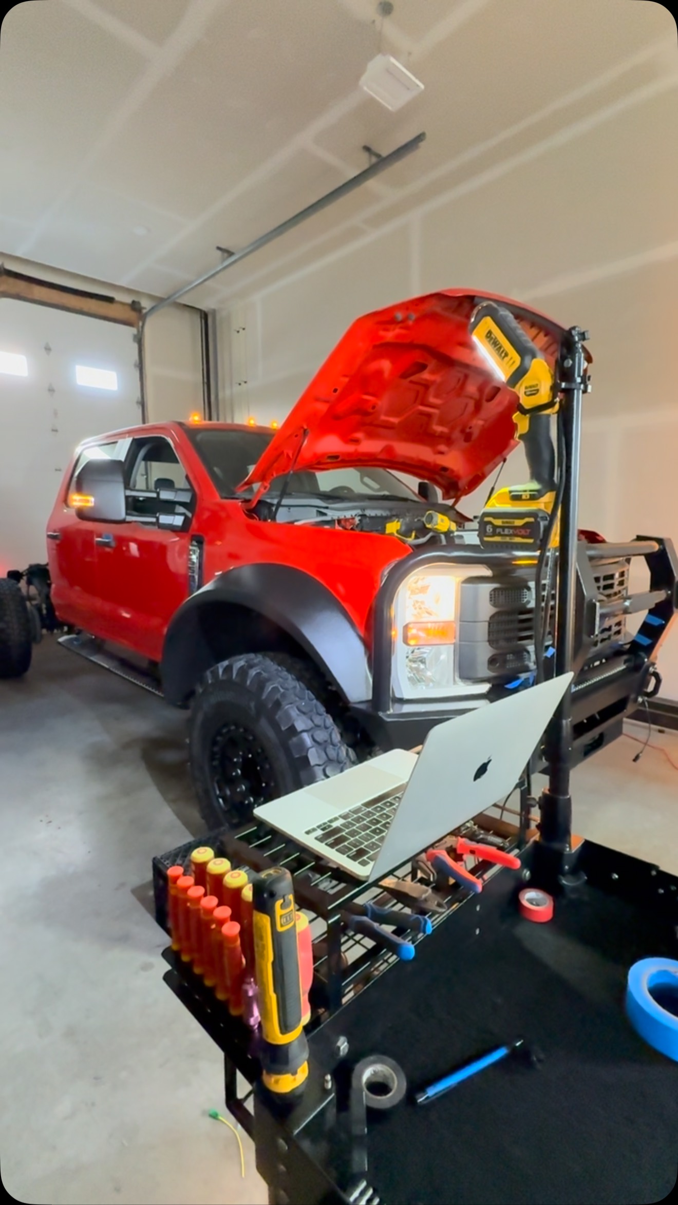 @feniexofficial Emergency Light programming today on the @dbldesigndotcom Severe Duty F-550.