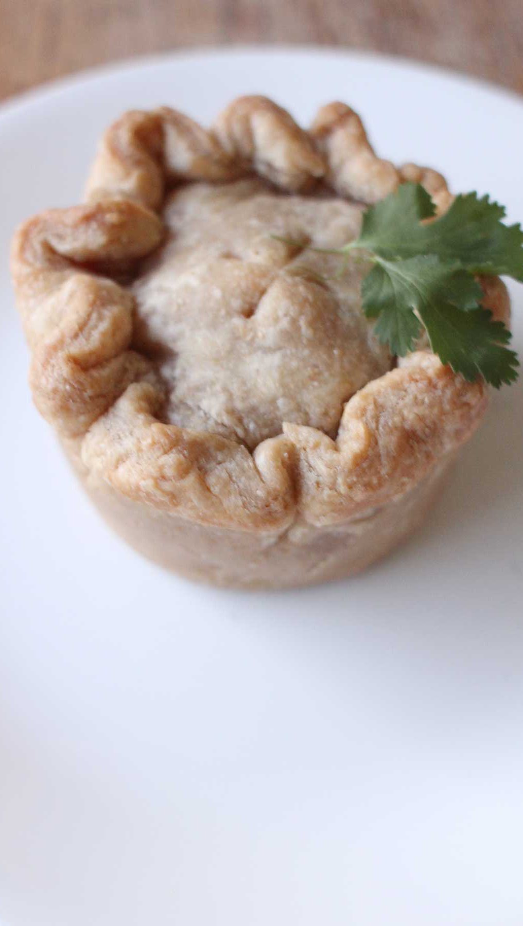 The perfect comfort food for a snow day! FRESH MILLED pot pie! Who agrees with me that the crust is the best part of the pie? 🙋♀️ And when it’s FRESH MILLED the taste is amplified and the nutrition from all the grain sticks with you much longer than a sifted, synthetically enriched, carb heavy pillsbury crust or even the grocery store nutrient void flour that has been so stripped of everything that it can sit on the shelf for a few years with no bugs wanting to touch it! FRESH MILLED tastes so much better and keeps you full so much longer!
#freshmilled #comfortfood #nutrientdense #thefarmersharvest #stoneground