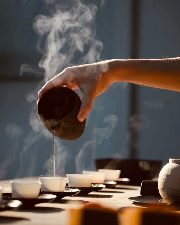 As we step into 2025, we want to take a moment to thank you from the bottom of our hearts for being part of our journey. We hope your festive season was filled with joy, love, and beautiful moments shared with loved ones.
Your support means the world to our family-run business, and it brings us so much happiness to know that Taiwanese tea has become a part of your life. We hope you’ve enjoyed not just the flavours, but also the culture, craftsmanship, and connection that each cup of tea offers.
For us at Formosa Tea Co., the new year is a time to reflect, recharge, and celebrate the simple joys – like sharing a cup of tea. May every sip in 2025 bring you warmth, connection, and peace.
We’re excited for what’s ahead! New products, special events, and more ways to celebrate the beauty of tea and community are on the horizon – stay tuned!
From our family to yours, here’s to a year filled with health, happiness, and many unforgettable tea moments.
Cheers to a wonderful 2025! 🌿🍵
With gratitude,
💛 Liu