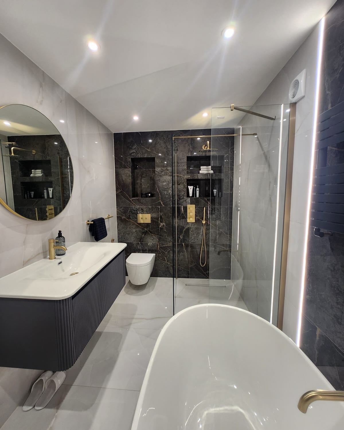 Luxury redefined ✨ Here’s a glimpse of one of our recent projects—where elegance meets functionality. From the sleek finishes to the indulgent details, every element of this bathroom was carefully curated and expertly fitted by our team @shethsinteriors . 🛁🚿 #LuxuryBathrooms #BespokeDesign #BathroomGoals