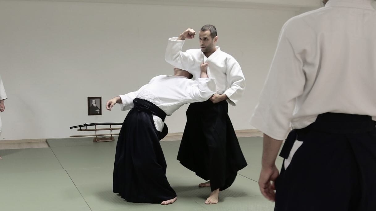 Looking for a way to find balance, strength, and focus in your busy life? 🧘♂️💪
Aikido is more than a martial art—it’s a way to move with purpose, build resilience, and stay calm under pressure. Whether you're a student or a professional, Aikido helps you grow stronger in body and mind.
📍 Join us at Zenshin Aikido Amsterdam.
Try your first class for FREE!
📷 by @alialtanyucel
#Aikido #AikidoAmsterdam #MartialArts #SelfDefense #FindYourBalance #StressRelief #AmsterdamLife #YoungProfessionals #UniversityLife #CalmAndStrength #MartialArtsForBeginners #Amsterdam #dojo