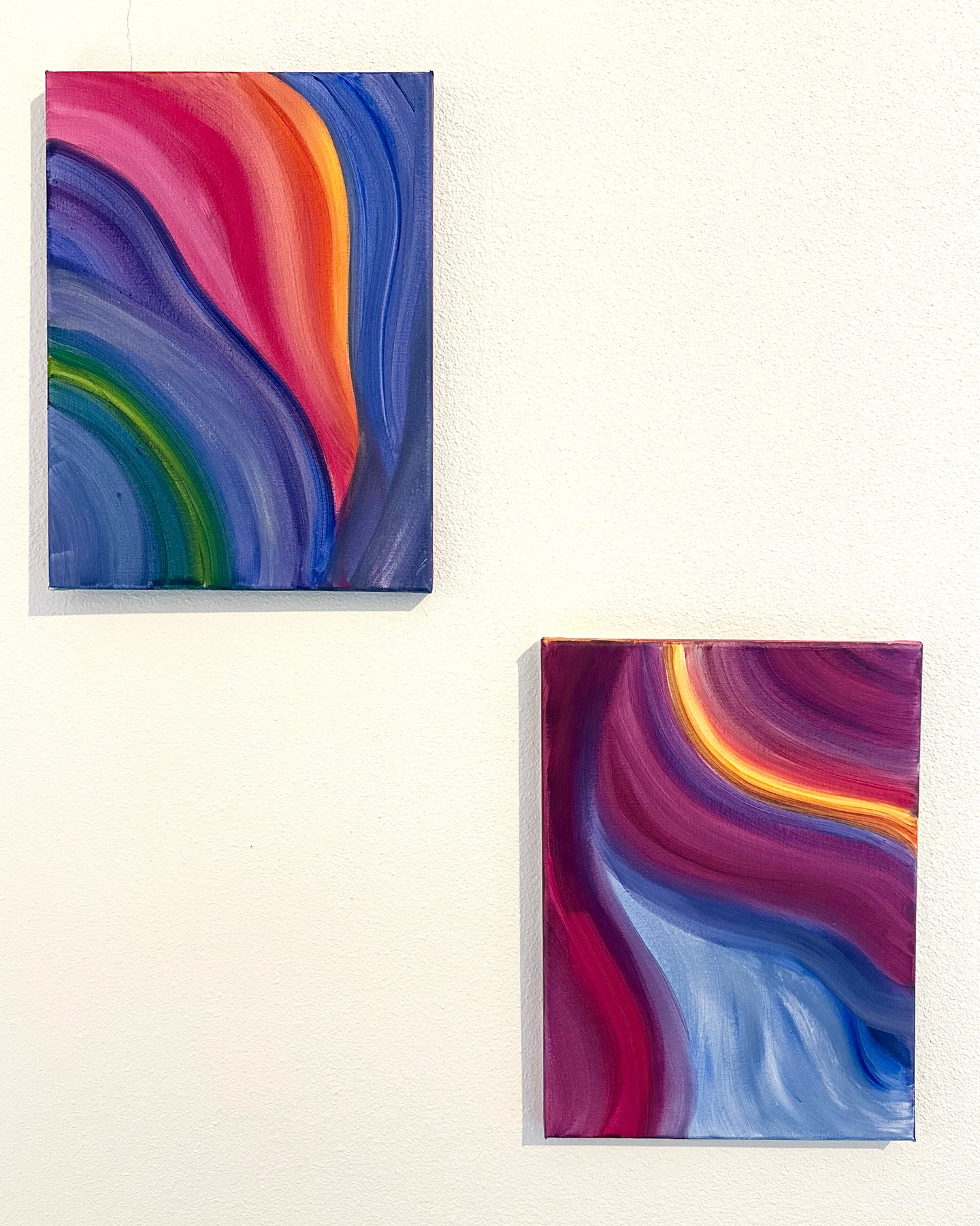 Today is a potent one, not only are we in 111 but the lunar nodes are changing signs. After 18 months of being in Aries and Libra, the North and South Nodes are changing to Pisces and Virgo.
1 is of course, symbolic of new beginnings and fresh starts. So take this day, and into the Full Moon in Cancer on Monday the 13th to focus on the world in wish you want to create. Not only for yourself, but how you wish to see the world as a whole. We all know we want something better, and it is possible despite what outside sources may want you to think. Take a moment today to invision that world. 🕊️
As a collective, we will start to feel a shift into more of Pisces way of feeling. That’s tapping more into our intuition, wisdom, the ethereal and going with the flow. We are being asked to let go of the Virgo traits of which are no longer serving us. Virgo loves the details, the labels and putting things into boxes. I spoke about this in my January update but my feeling is that we will start to move away from the labels and categories that keep us separated and the lines will start to become blurred. Suddenly you may notice your neighbor who you thought was the opposite of you because of their affiliations may start agreeing with you on certain issues. My hope with all of this is we will let down the barriers that keep us arguing or divisive and leaning more into our intuition and wisdom, which ultimately serves a higher purpose for us all.
Check out where Pisces and Virgo resides in your chart to get more of an idea of where this may impact you more personally. As a N. Pisces and S. Node Virgo myself, this should be pretty interesting. As always, I’m here for readings for more insight.
Paintings by me. Created as a resemblance of the directions we are moving out of, and what we are shifting into. 🐉