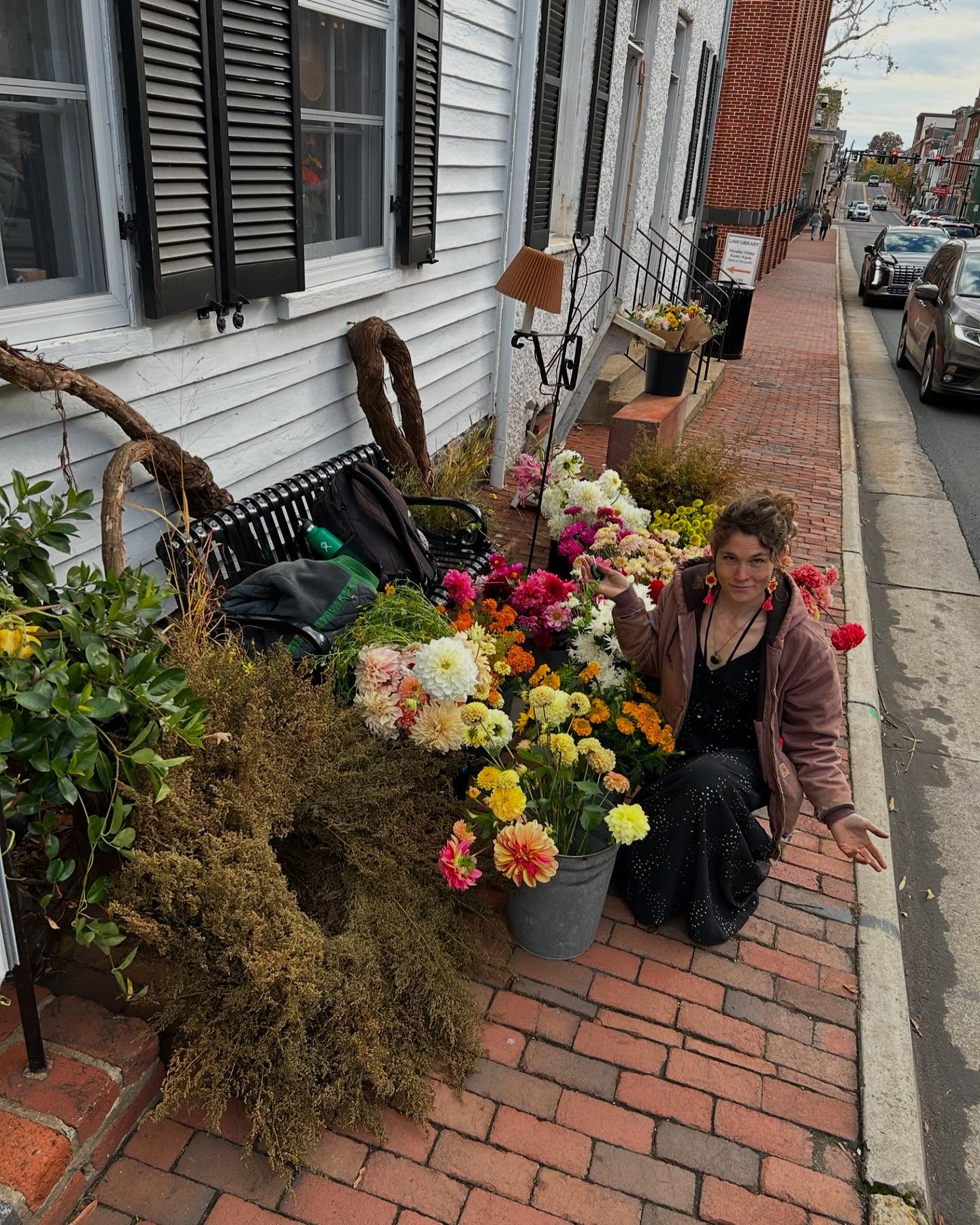 THE END OF AN ERA!
The past year, launching #floracult and being a part of the @king_street_collective community has been such an adventure of growth, trust, and self discovery.
It’s bittersweet to announce that Far Bungalow and Floracult will be moving on from this wonderful space to focus on some different projects, and to open up more “space” for just being.
Thank everyone who supported our little shop! It’s been heartwarming to witness all the interest and enthusiasm for local/ sustainable flowers, and #magic in Leesburg. Don’t be strangers! Sign up for our ✨new ✨ newsletter and stay in the loop as we move into yet another chapter of Far Bungalow Farm! We Love You!
🌷Vday tulip preorders coming soon 🌷
If YOU are a local entrepreneur, small business, or maker, and are looking to join the King Street Collective - spaces are becoming available with my absence in February. DM me and I will get you in touch with the right folks!
❤️thanks Leesburg! , thanks @king_street_collective , @lovekk_foundation , @cowbellkitchen , @cornerstoreva , @yarrowremedy and every single vendor I got to meet during this time !
@peace_by_piece_ , @pink.marmota @thealiciabruce @potomacriverkids @mountainhousevintage @bobbiedarynvintage @sewinsteadyvintage @thedarkartsof @veronicraftbyvm @penelopelanejewelry @kaitlynmarie_art @apiarymarket @creatingharmonywithjess @susannehaledesigns @tribeofsun @collectiblesbycara , @restless.heart.store @floresterram @withlove.studios and more- so many i hope i didn’t forget anyone!