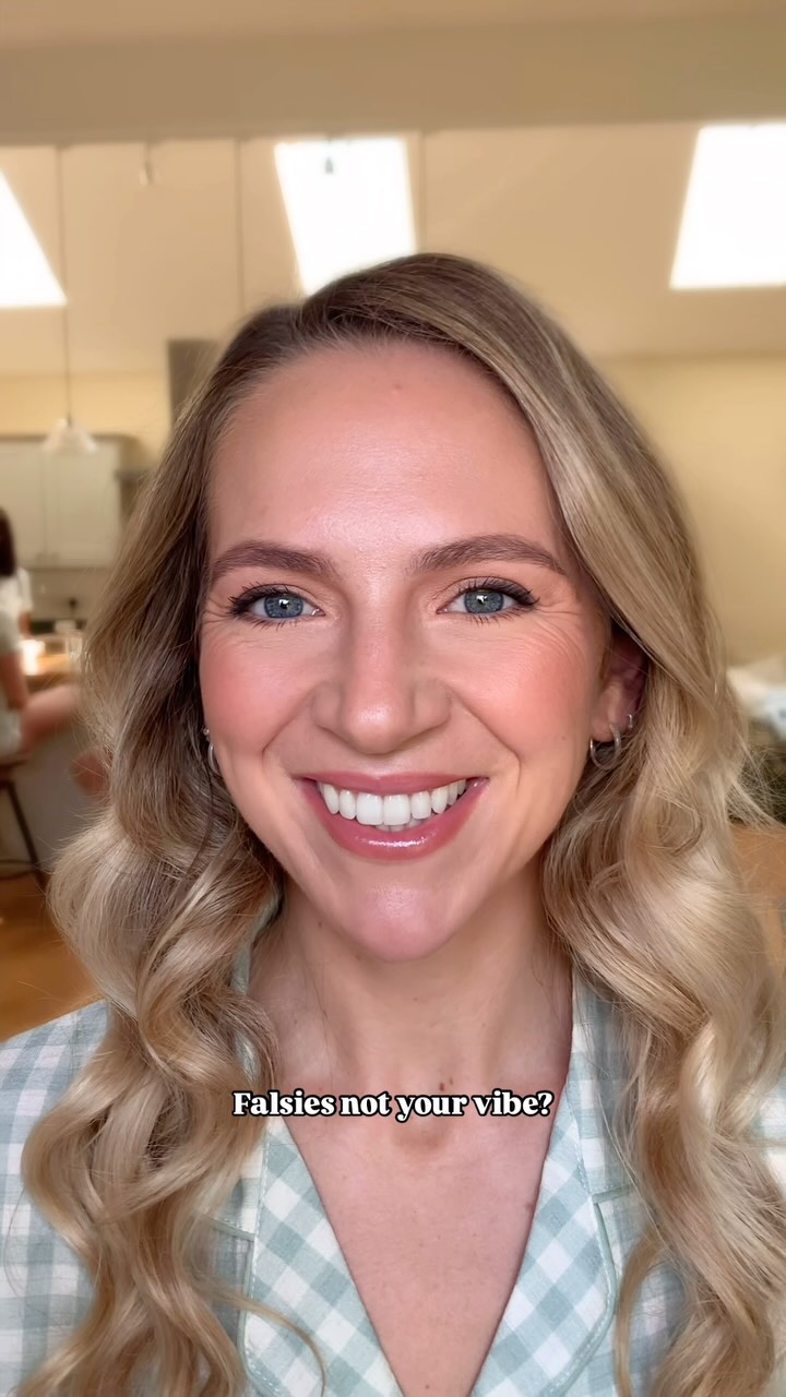 If you’re not into false lashes, then tubing mascara might just be your new best friend! 🤩
WHY?
♡ Smudge-Proof
Unlike traditional mascaras that coat your lashes with pigment, tubing mascaras wrap each lash in a tiny water-resistant tube. This means no smudging, flaking, or panda eyes so it’s perfect for long days, sweaty dance floors, or those tear-jerking speeches. 😭💦
♡ Length & Definition
It excels at creating length and separation, giving you that fluttery, defined lashes without the weight or clumpiness of some mascaras. It’s ideal if you want a natural, yet enhanced look that doesn’t scream extra!💁🏼♀️
♡ Easy Removal
This is a big bonus: there’s no need for harsh cleansers or tugging at your lashes. All it takes is warm water and a gentle massage, and the tubes slide right off. (It’s oddly satisfying, trust me!)😮💨
♡ Perfect for Sensitive Eyes
If you’ve got sensitive eyes or wear contact lenses, tubing mascara is often gentler since it doesn’t flake or run into your eyes. Plus, it’s usually free from heavy-duty chemicals.🍃
♡ Ideal for Brides
If you’re not a fan of falsies, and you don’t want the stress of lash glue or ‘getting used to it’, tubing mascara gives you a polished, natural look that lasts all day and night. You’ll look incredible in those close-up photos too! 📸✨
If you’re worried about lashes, I get it, and I got you! It’s personal, and they’re not for everyone. Mascara is just as dreamy, if not more - hello the evidence is right here!👆🏻😍 I’m here to guide and support you to make the right decision for YOU! 🫶🏻
Conclusion: No drama, no fuss, just defined NATURAL lashes that last. What’s your lash vibe? Let me know in the comments! 💬👇🏻
Lush waves by my girl @amyrosebridal 😮💨👑
#TubingMascara #LashGoals #MakeupTips #NaturalBeauty #tubingmascara #naturallashes #naturalbridalmakeup #glowymakeup #glowyskin #2025bride #2026bride #2025bridetobe #2026bridetobe #bridalmakeup #bridesmaidmakeup #bridemaidinspiration #maidofhonor #makeupartist #makeupartistweddings #brightonmua #sussexmua #naturalglow #mascara #hourglasscosmetics #radiant #hourglassmascara #weddingmakeup #bridemakeup
#lessismore