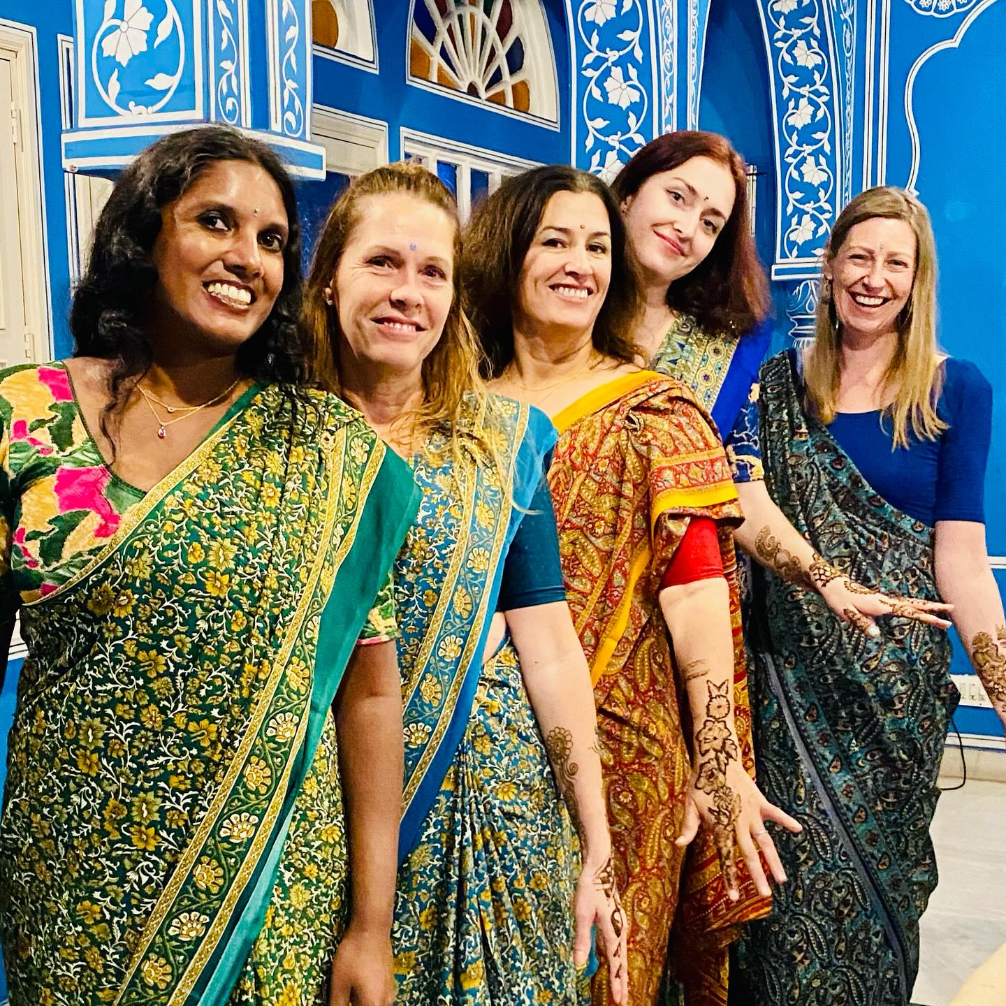 Always fun to play dress up #india #jaipur #girlsnightout #travel #womenstravel #indiatravel #rajasthan