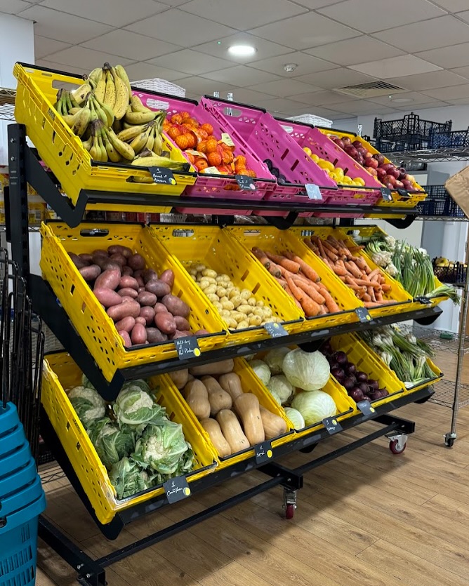 We love having our shelves filled with fresh produce and some great cupboard staples.
Pop by the Borough Food Cooperative and pick up 16 items for only £4.50!
Whether you’re here to shop, lend a hand as a volunteer, or make a donation, everyone is welcome to be part of our community.