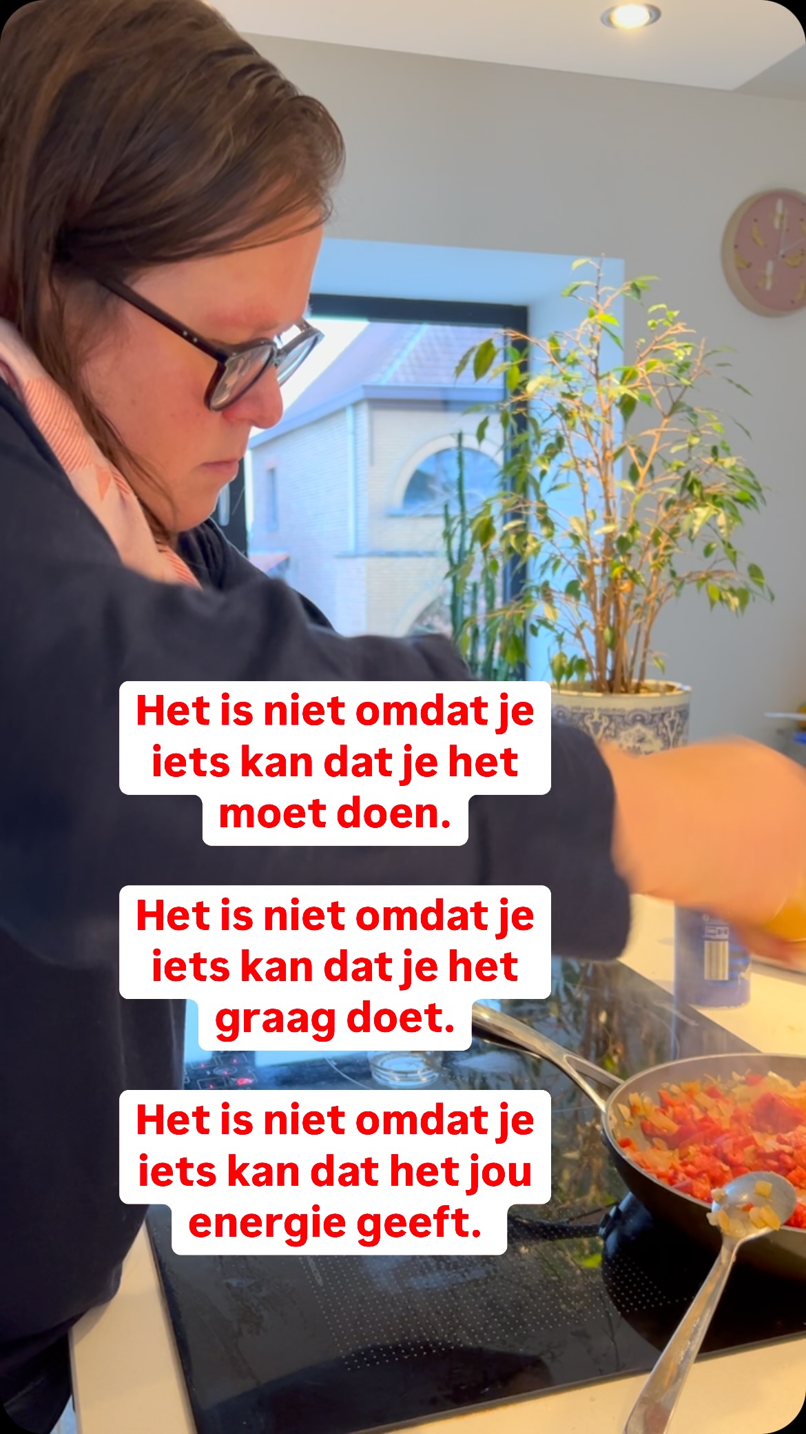 Het is niet omdat je iets kan dat je het wil doen.
Het is niet omdat je iets kan dat je het moet doen.
Het is niet omdat je iets kan dat je het graag doet.
Het is niet omdat je iets kan dat het jou energie geeft.
#stress #rust #burnout #veerkracht #zelfzorg #zelfzorgtips