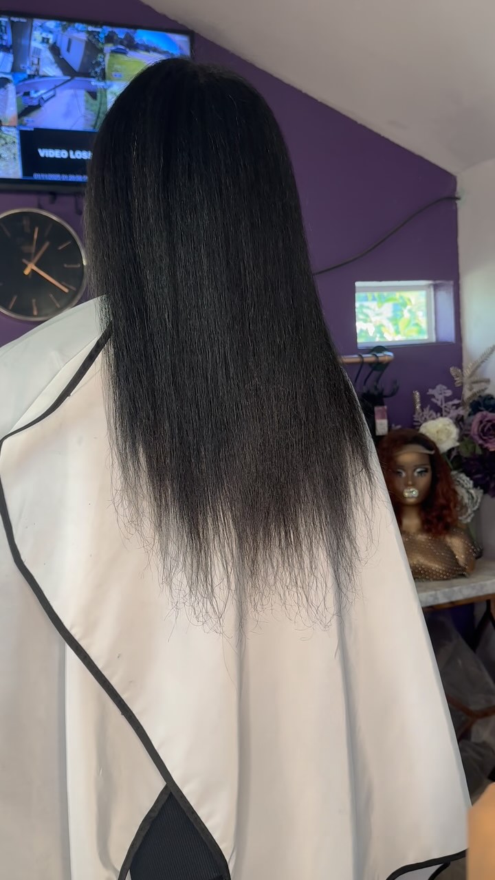 So, per the vote of the community, here is the cut, well part of it any way.
Do you think I should have cut more?
#houstonhairstylist #houstonhair #naturalhair #houstonnaturalhairstylist #silkpress #houstonnaturalhair #houstonnaturalhairsalon