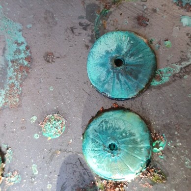 Creating patinas in the morning glow
Best with volume high
#dsdesigns #scrapmetalartist using copper jewellery beads and coating them with #jadegreen #patina #solution #taking #6days #bang #Artlovers #feels