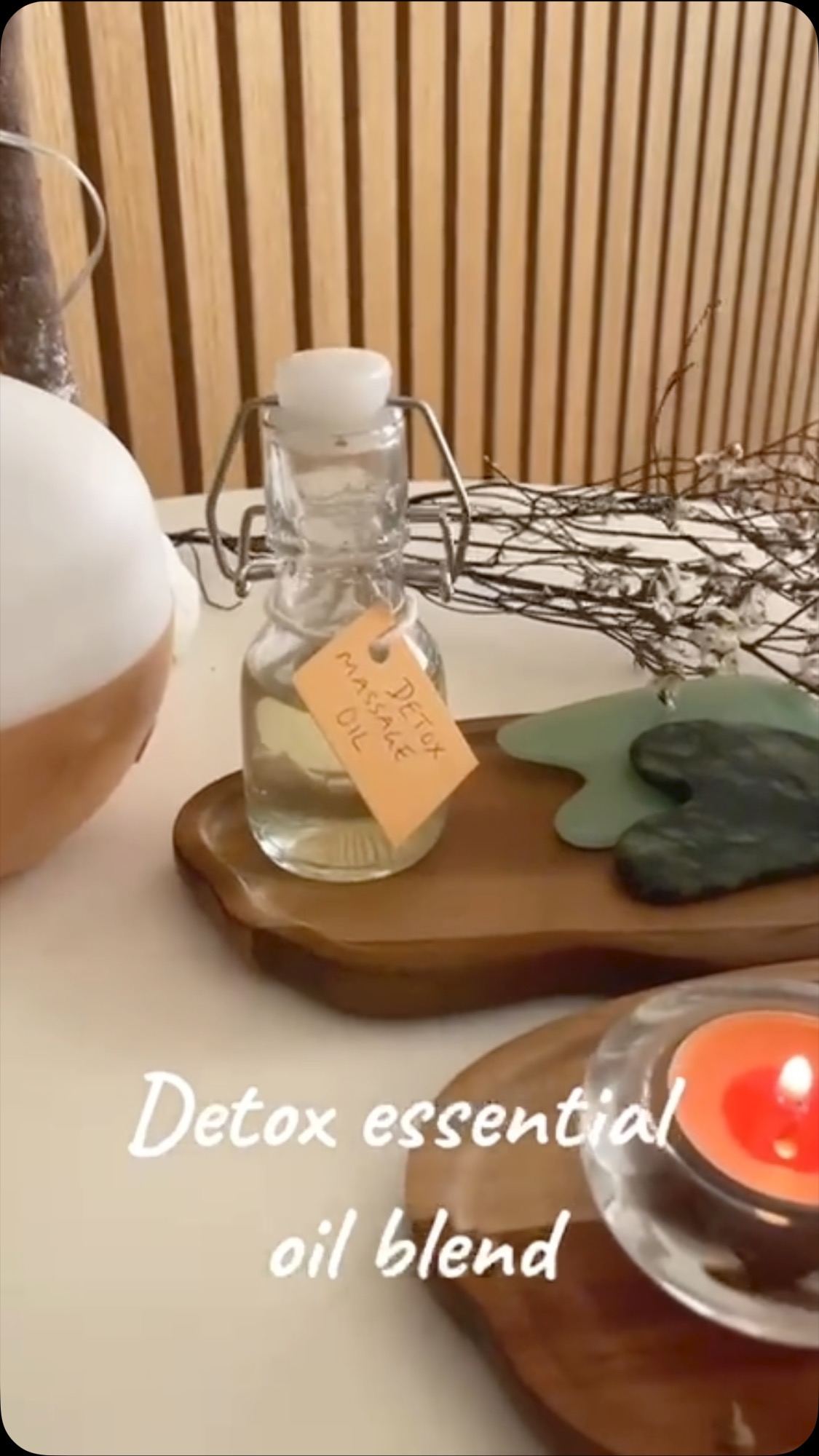 Laya Detox Massage: Support Your Health Through Seasonal Changes
Feel truly relaxed and rejuvenated with our Detox Full Body Massage. This specially designed massage combines essential oils, lymphatic drainage and deep tissue massage, to cleanse the body, enhance the immune system, relieve muscle tension and improve skin tone.
Ideal for those looking for an immune system boost and a radiant complexion.
What to Expect:
- Immune-Boosting Essential Oils: We use a custom blend of powerful oils known for their ability to combat viruses and bacteria while boosting immune function.
- Lymphatic Drainage Massage techniques: helping to flush out toxins, reduce inflammation, and enhance your body’s natural defense mechanisms as well as improve skin health and complexion.
- Deep tissue massage techniques tailored to your specific needs, that ease muscle tension, reduce stress, and improve circulation.
Wtspp: +351 912070757