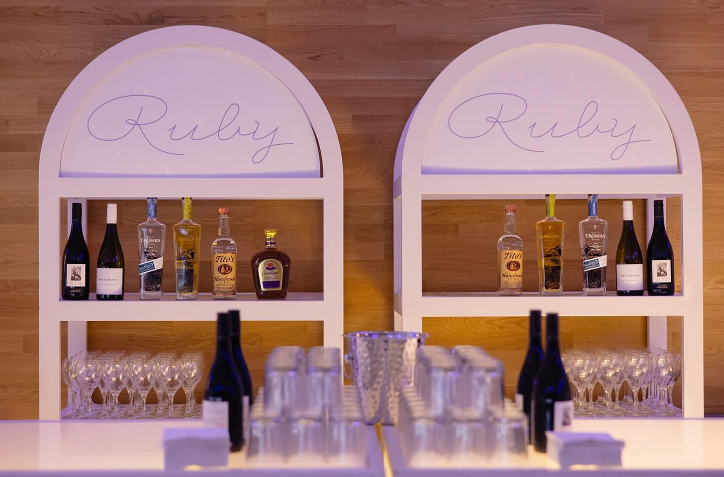 So excited to finally share this amazing Winter Wonderland-themed event design! ❄️✨ Planned to perfection by @tyyalipson 💙
📸 @cliq_creative
🎤 @the_magengroup
#WinterWonderlandTheme #BatMitzvahDesign #EventDesignInspo #MitzvahPlanner #LuxuryEventDesign #TorontoEventDesign #PartyInspiration #CustomEventDesign #AmandaAshleyDesigns #MitzvahCelebration #EventTrends2025”