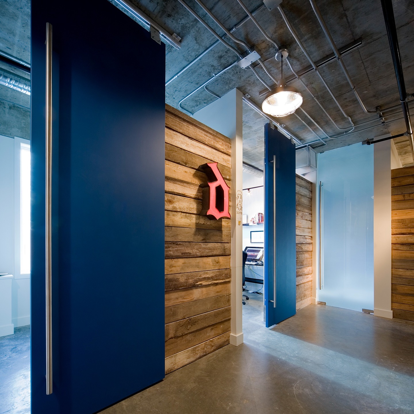 January Blues... the best kind. Looking back at some of our best blue interiors over the years.
1. X-Gen Office
2. River Cree Hotel
3. Rain Salon
4. RGO Office Furnishings
5. Pilgrim's Hospice
@rivercreeresort
@rainsalon_wem
@rgo.ca
@pilgrimshospicesociety
#hospitalitydesign
#restaurantdesign
#designinspiration
#workplacedesign
#hoteldesign
#designlovers
#interiorlovers
#intsainteriors
#instadesign
Photos by:
@curtiscomeauphoto
@merle_prosofsky