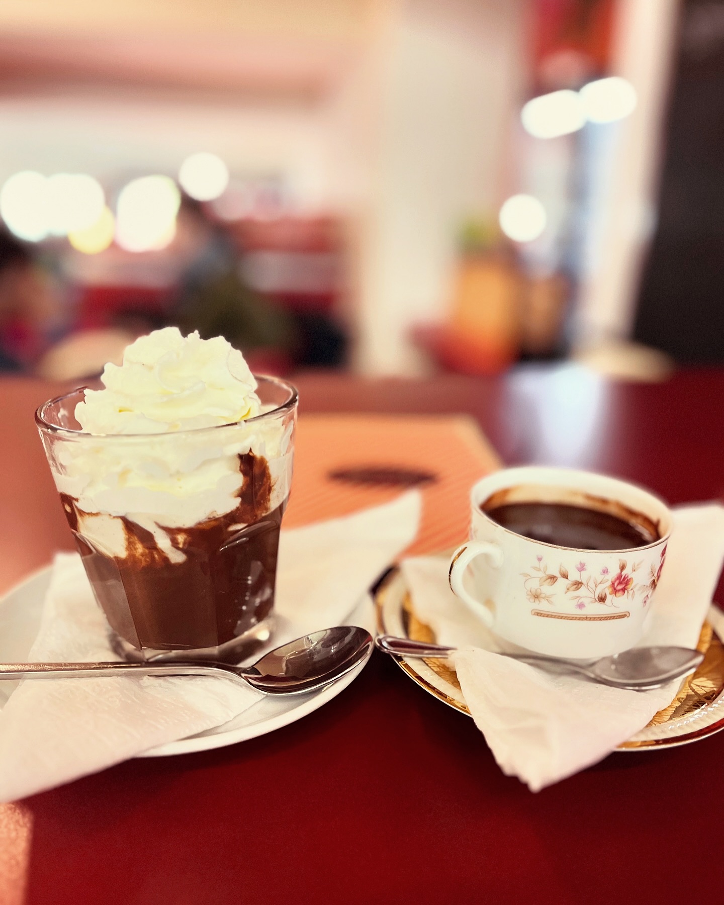 The best hot chocolate in Brno ☕️❤️
#hotchocolate #chocolate #wintertime #brno
@cokoladovna_minach