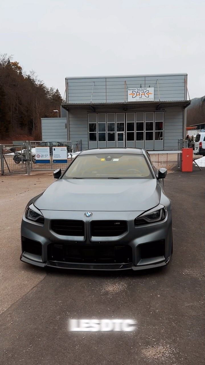 🚨 NOUVEAUTÉ CARBON DRIVER 🚨
La lame CT Design pour la nouvelle BMW M2 G87 est enfin homologuée DTC ! 🔥
➡️ Performance certifiée
➡️ Style unique
➡️ Conformité parfaite pour la route
Pour fêter ça, profitez d’une promo exclusive de -15% sur toutes nos pièces pour la M2 G87 jusqu’au 31 janvier ! 🎉
💻 Commandez maintenant sur Carbon Driver et donnez à votre M2 le look et la performance qu’elle mérite.
#CarbonDriver #BMWM2G87 #CTDesign #HomologationDTC #PerformanceAuto #TuningBMW